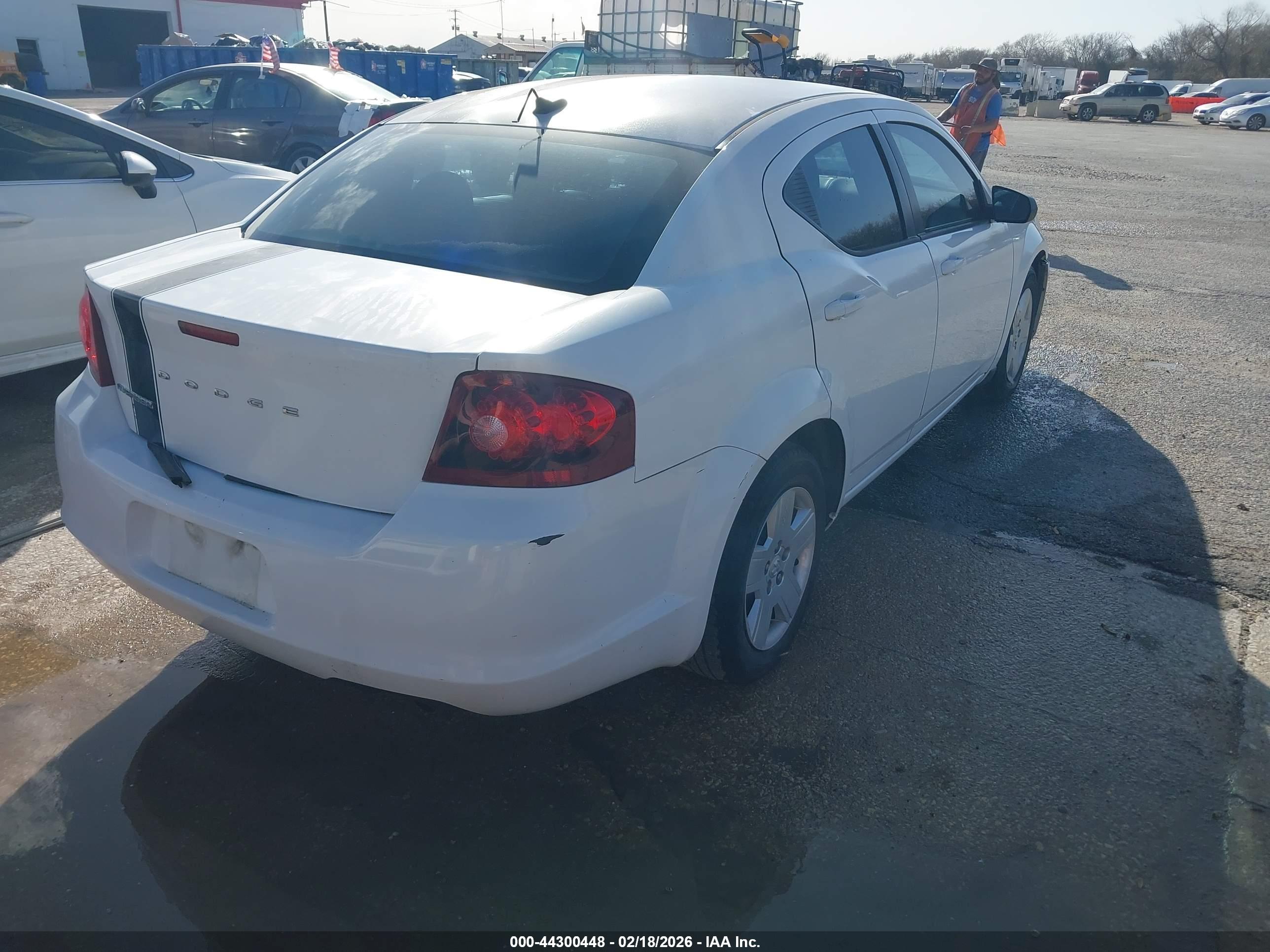 DODGE AVENGER image 4