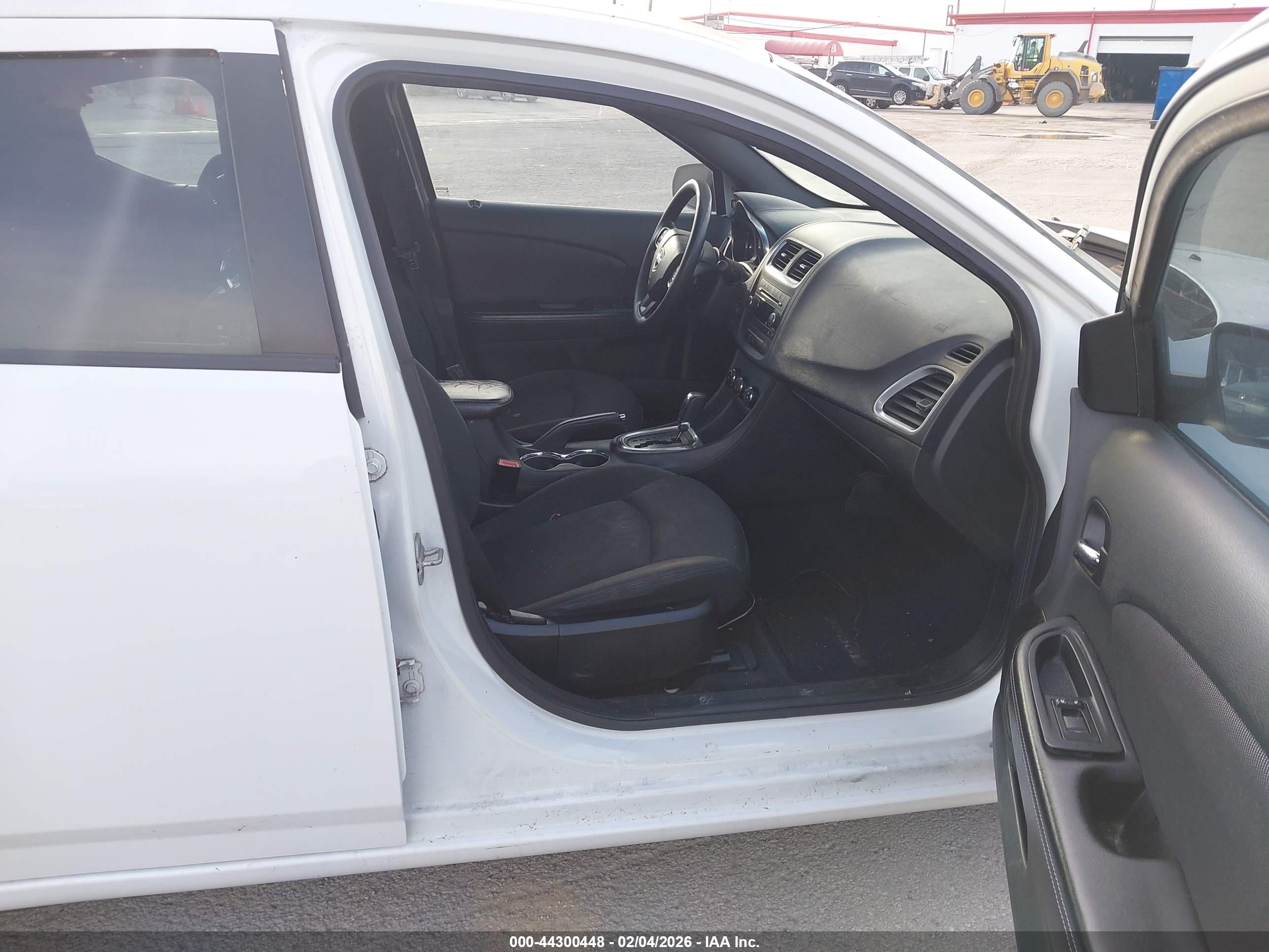 DODGE AVENGER image 5