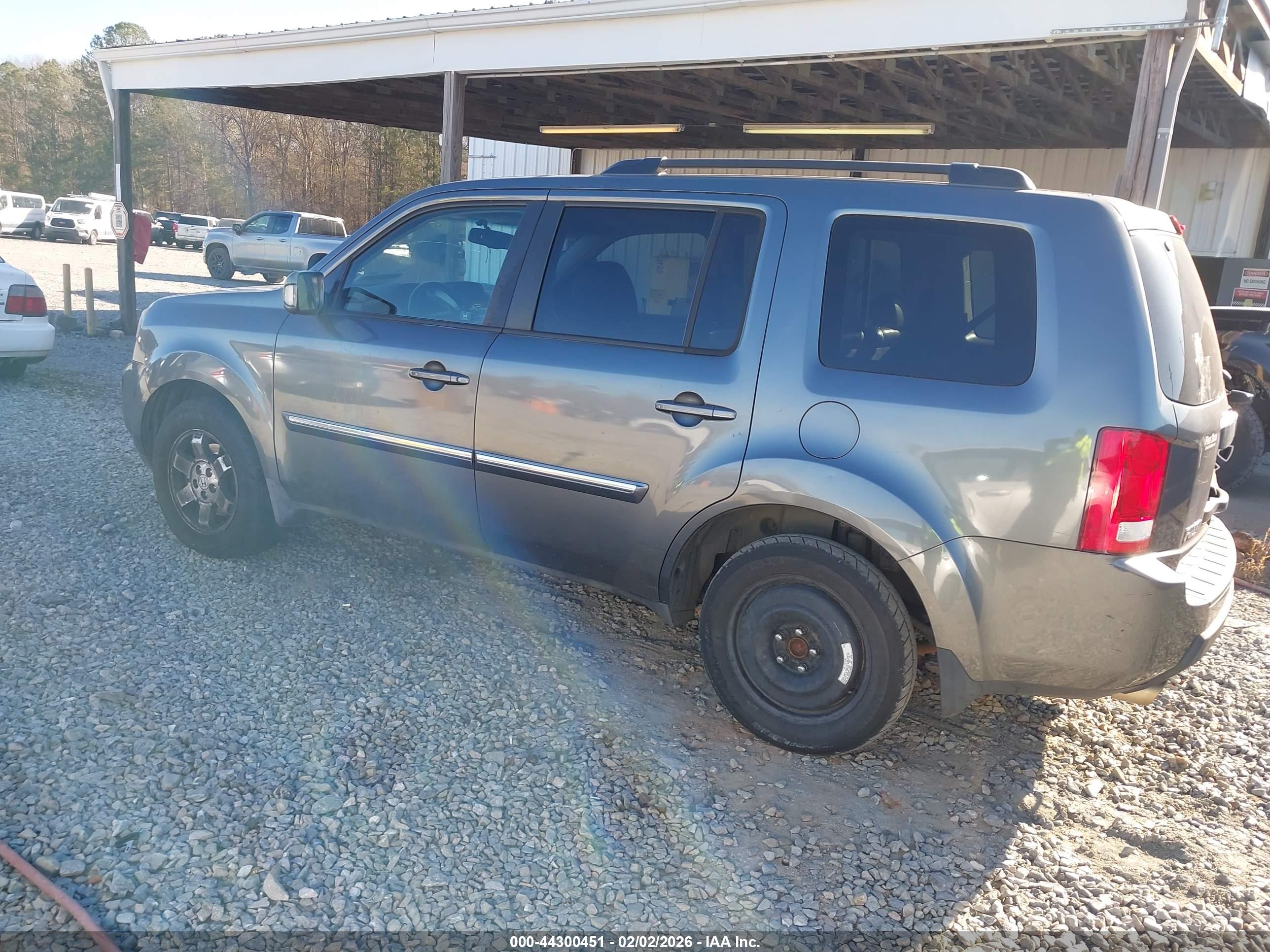HONDA PILOT image 3