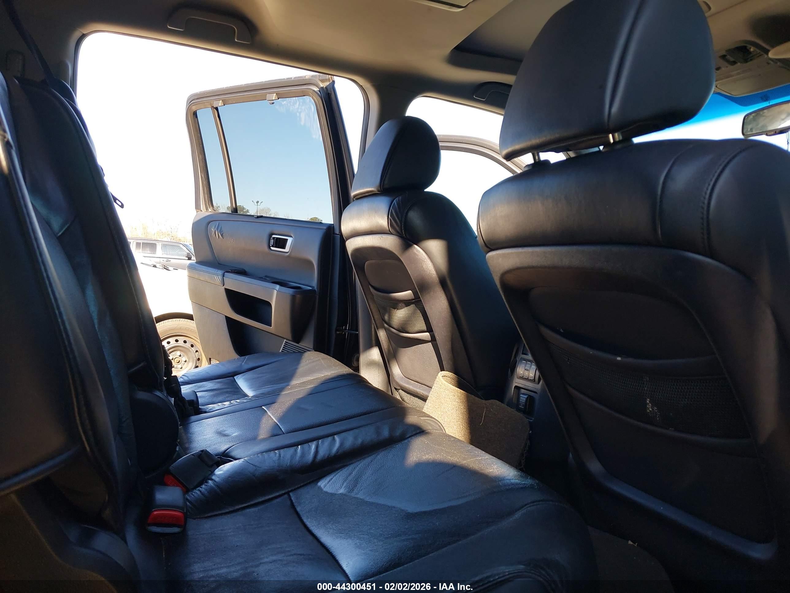 HONDA PILOT image 8