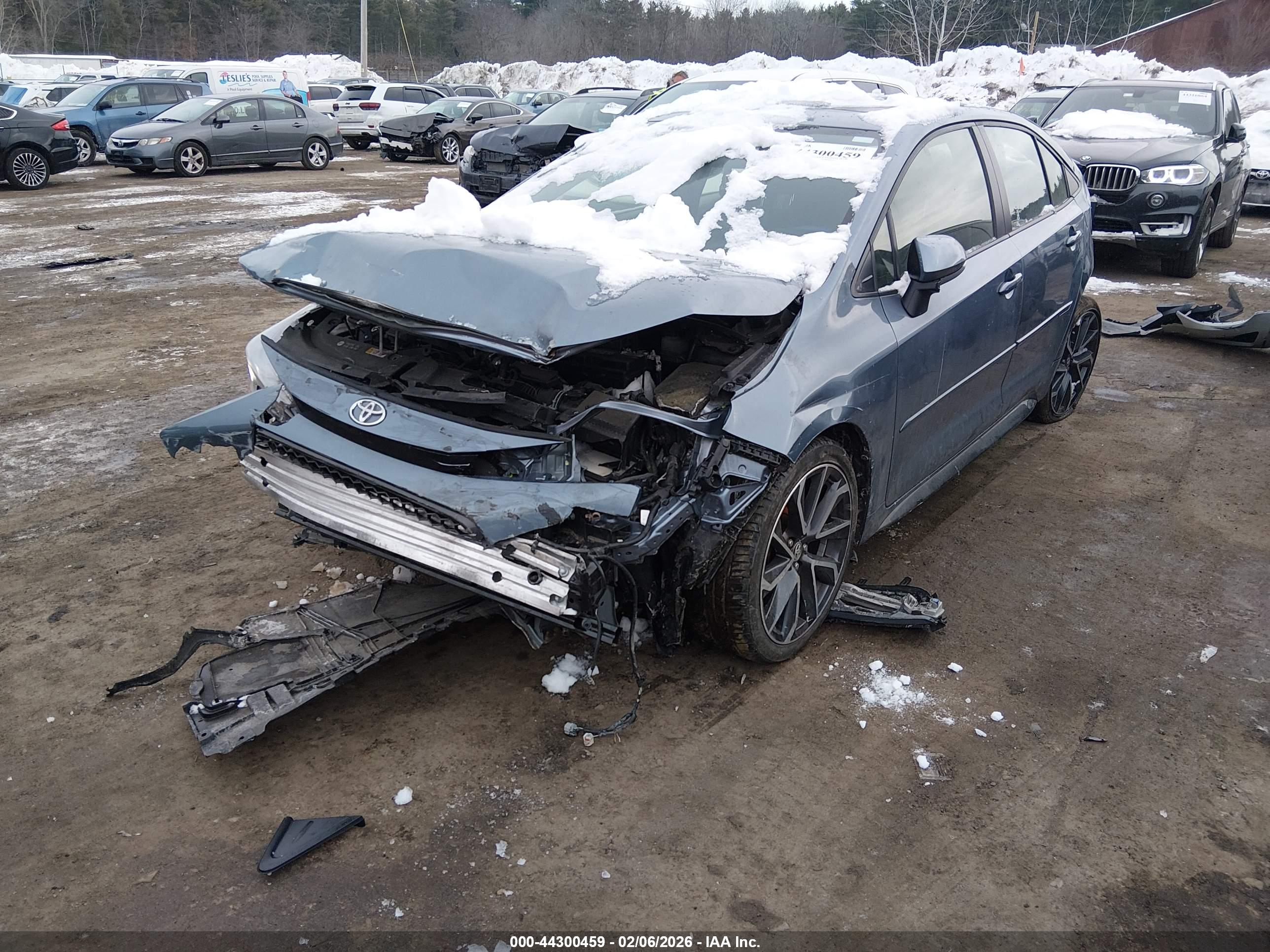 TOYOTA COROLLA image 2