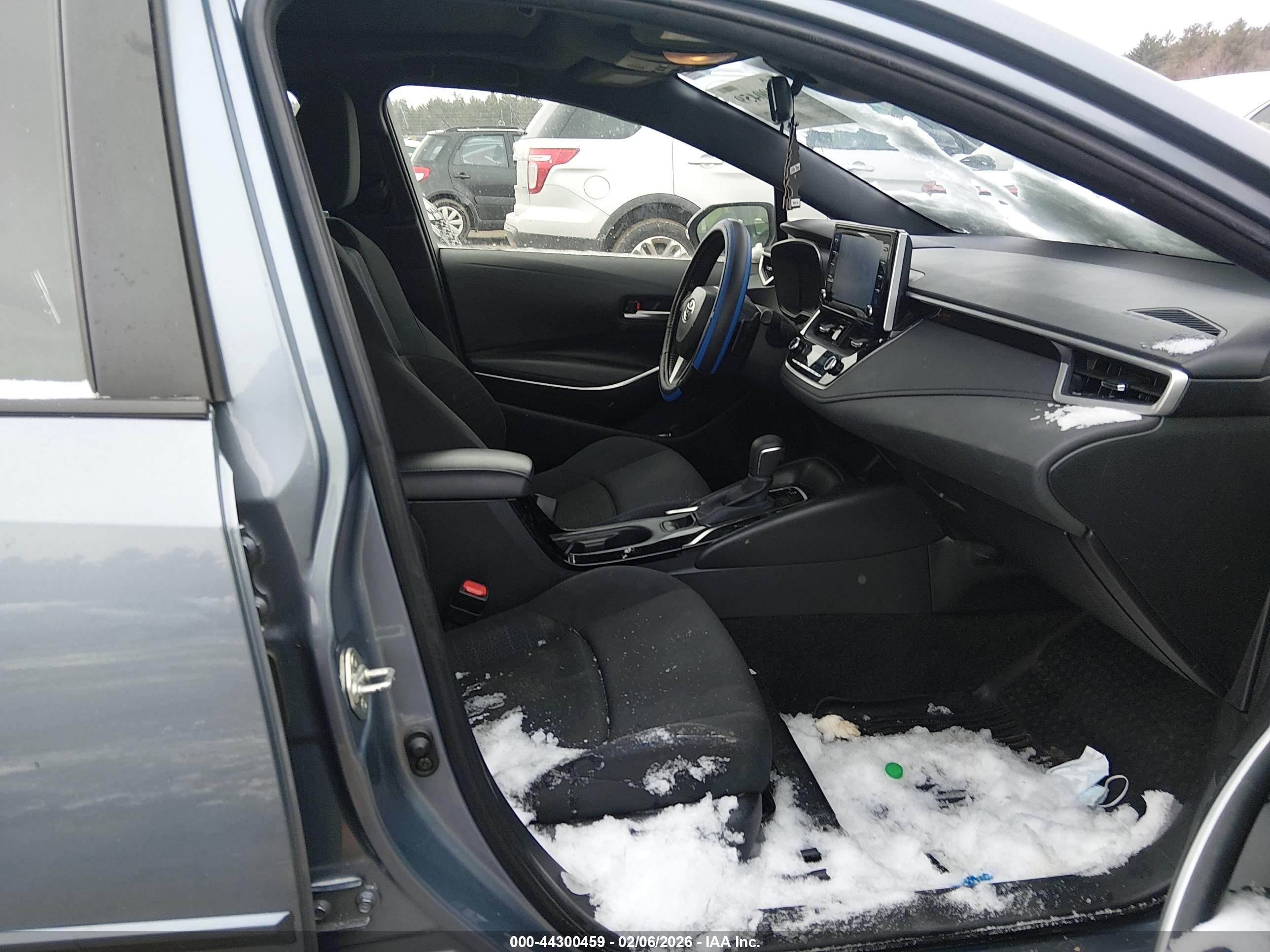 TOYOTA COROLLA image 5