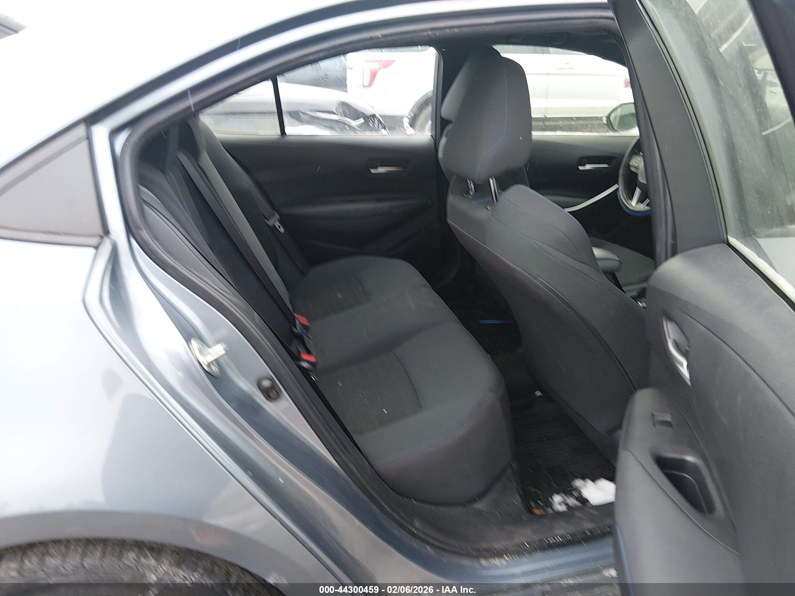TOYOTA COROLLA image 8