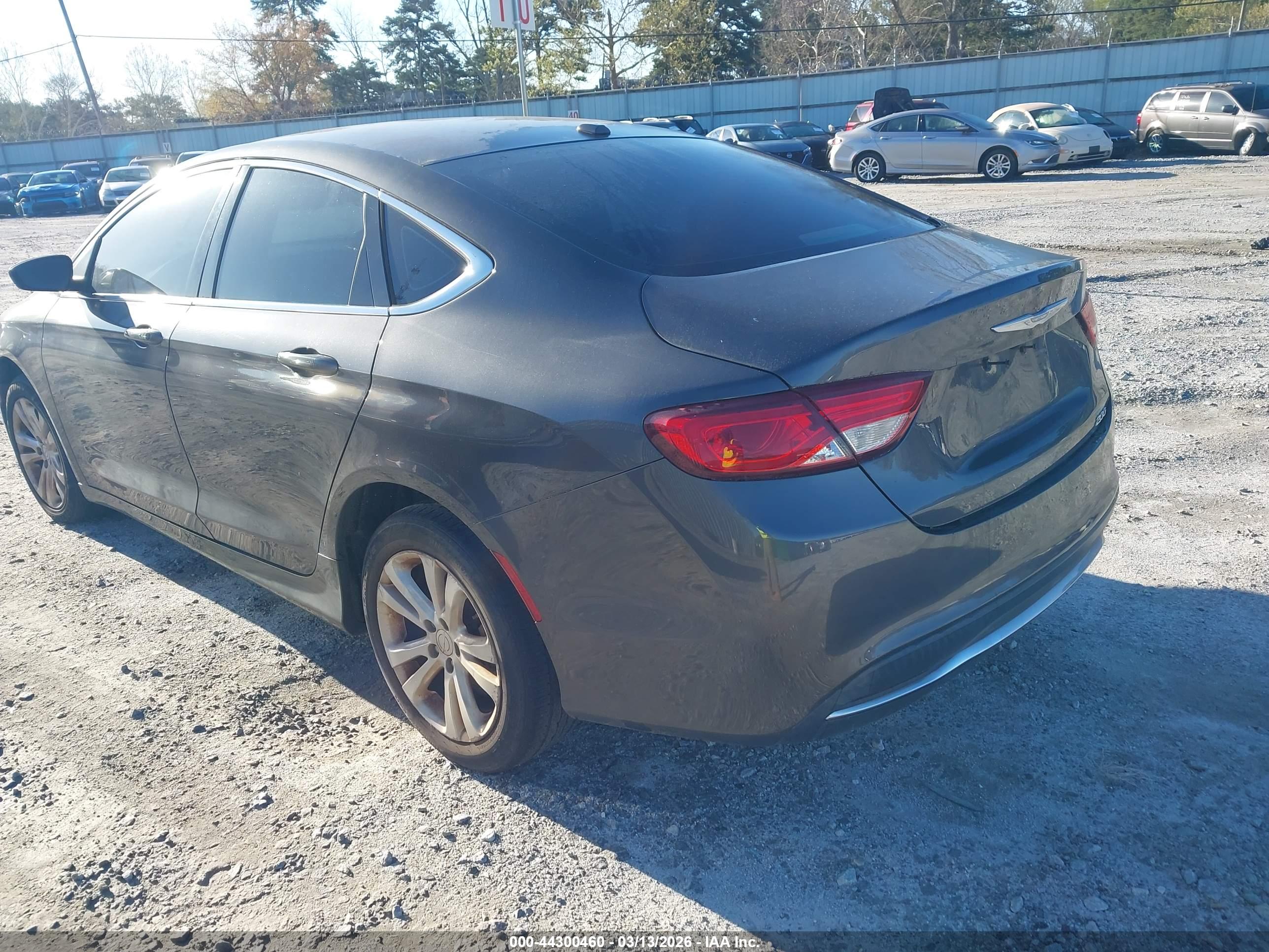 CHRYSLER 200 image 3