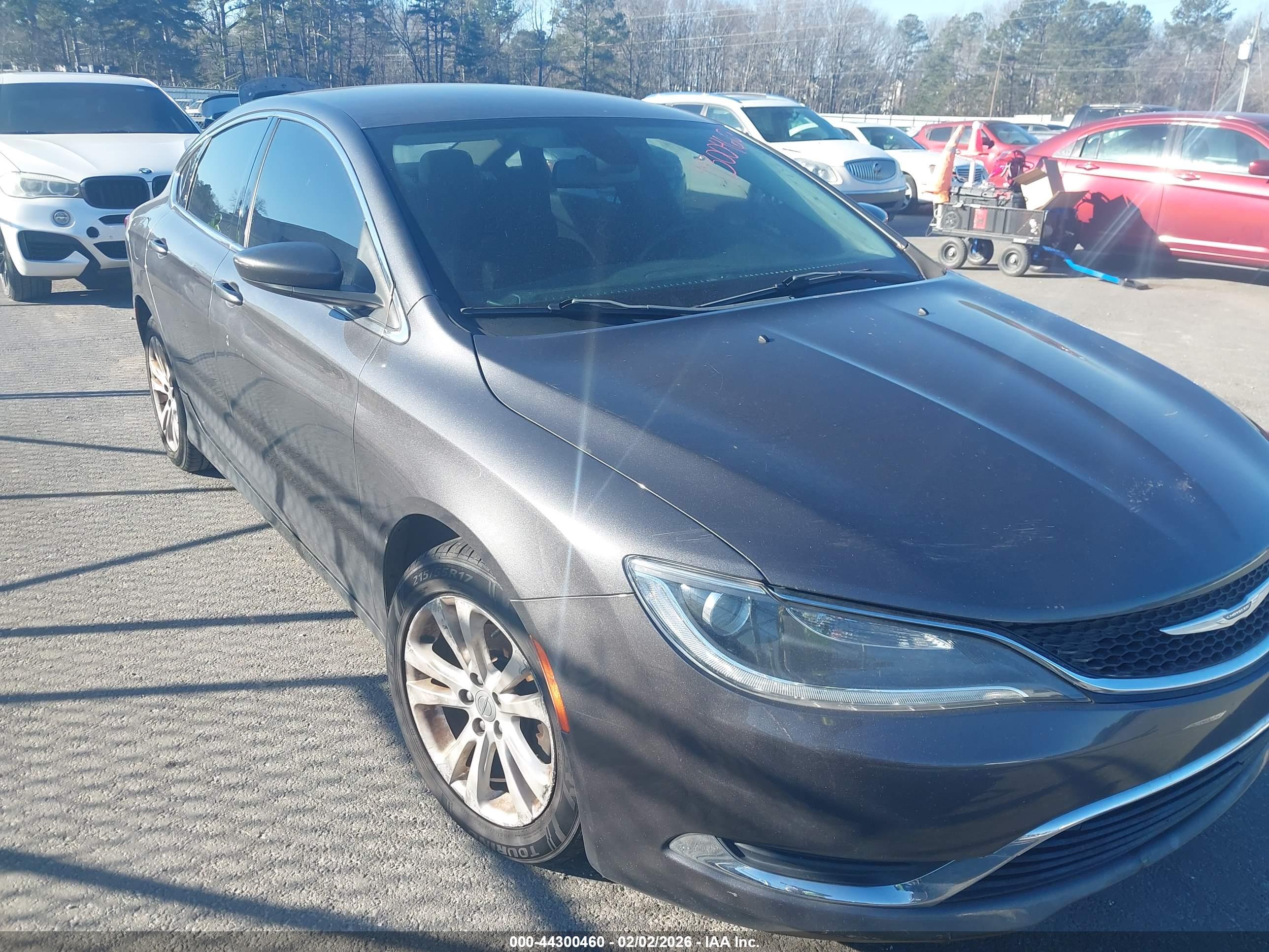 CHRYSLER 200 image 6