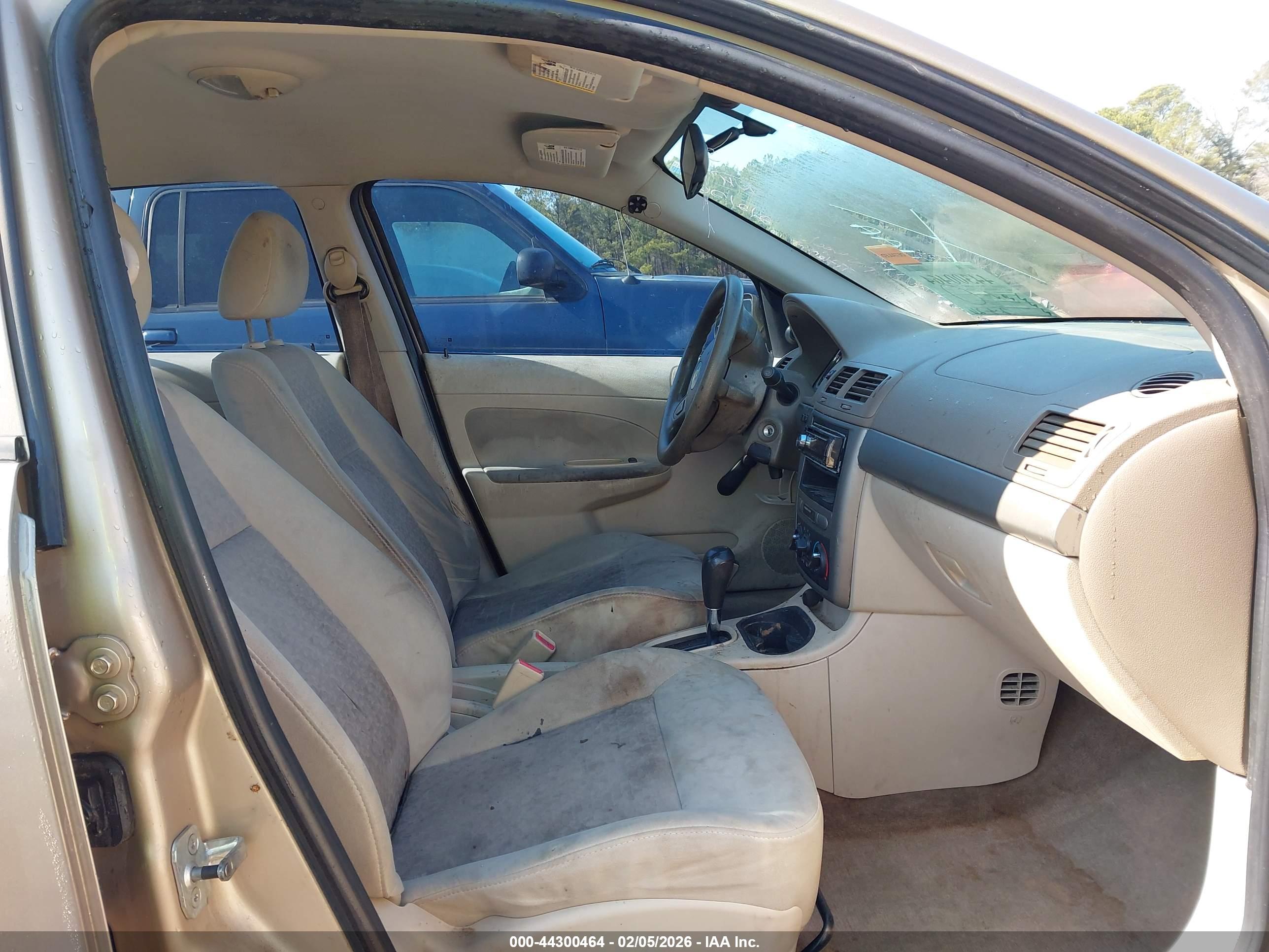 CHEVROLET COBALT image 5