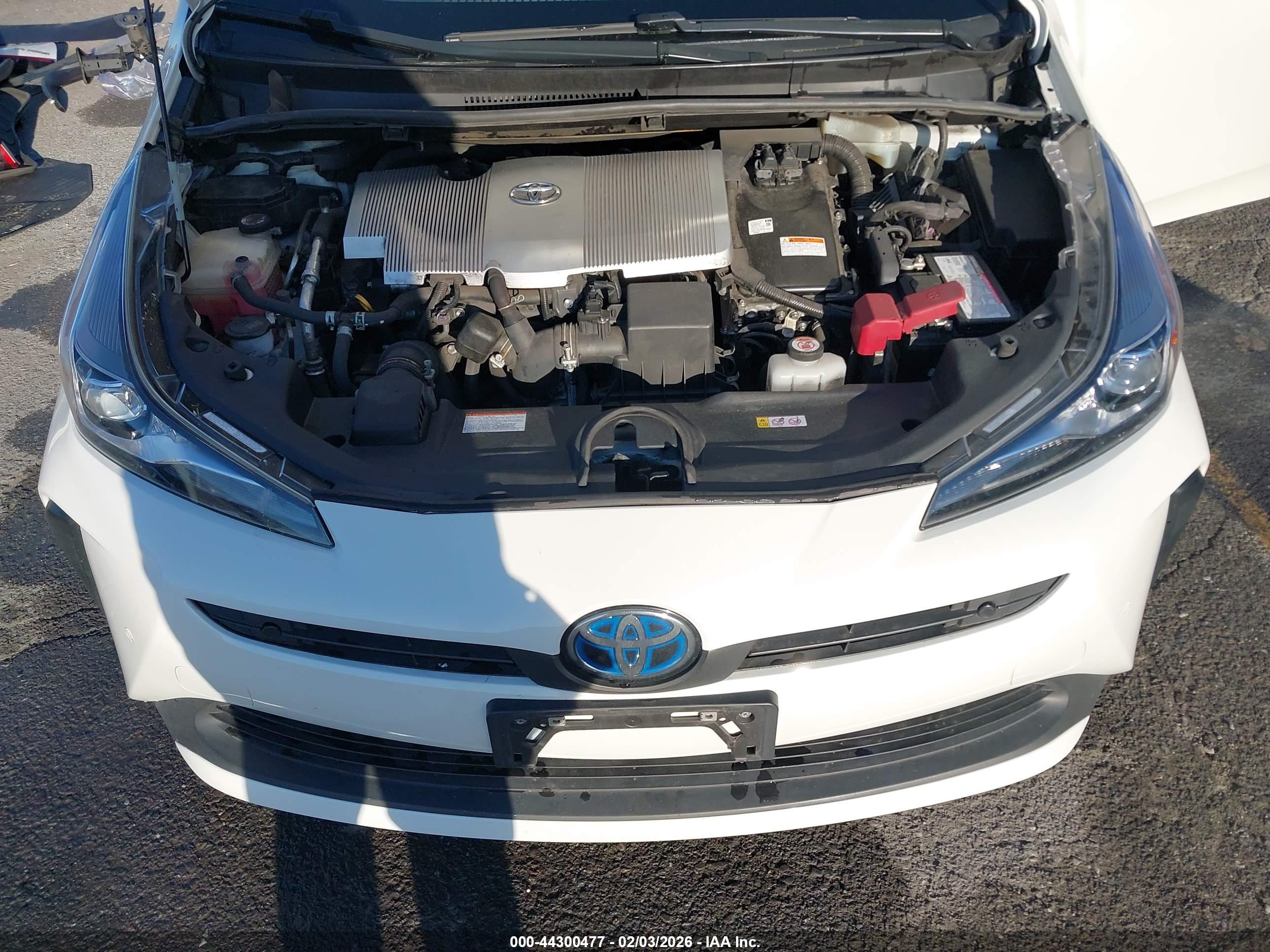 TOYOTA PRIUS image 10