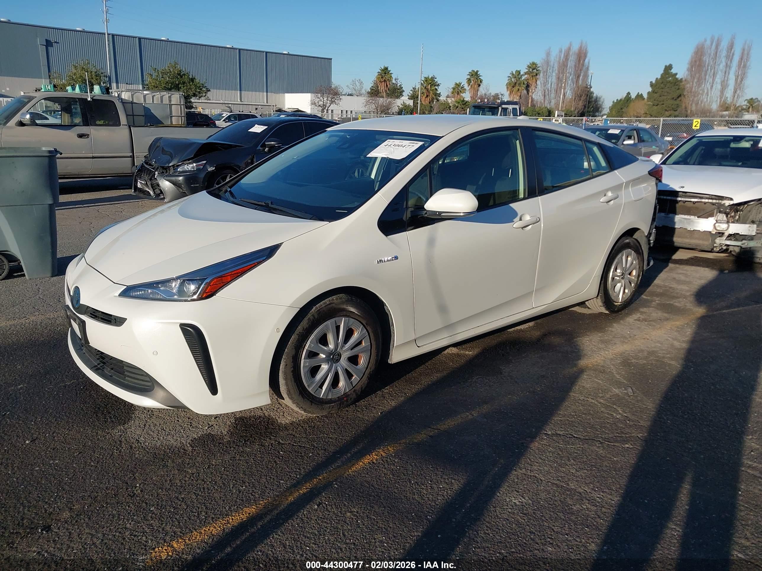 TOYOTA PRIUS image 2
