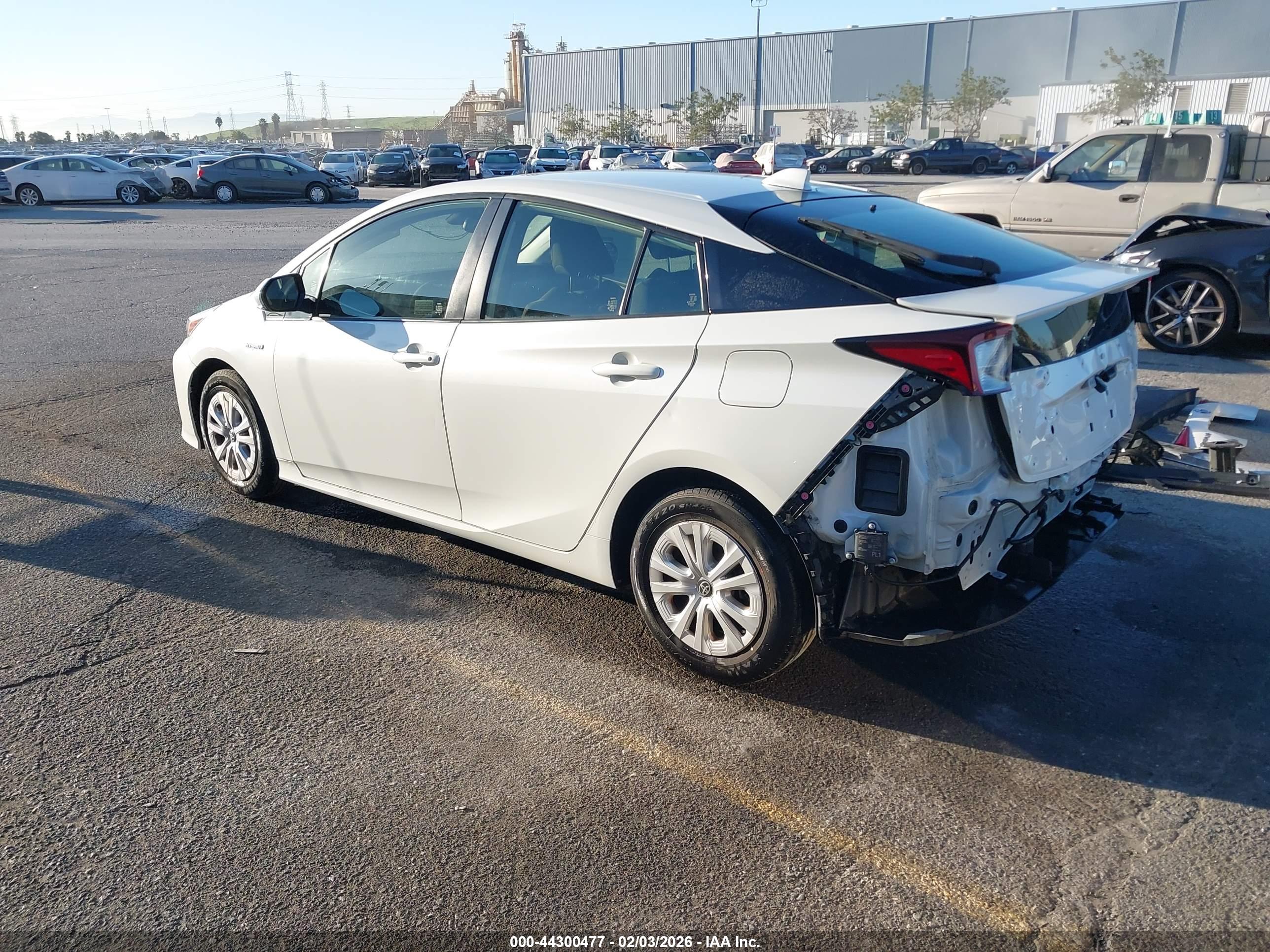 TOYOTA PRIUS image 3