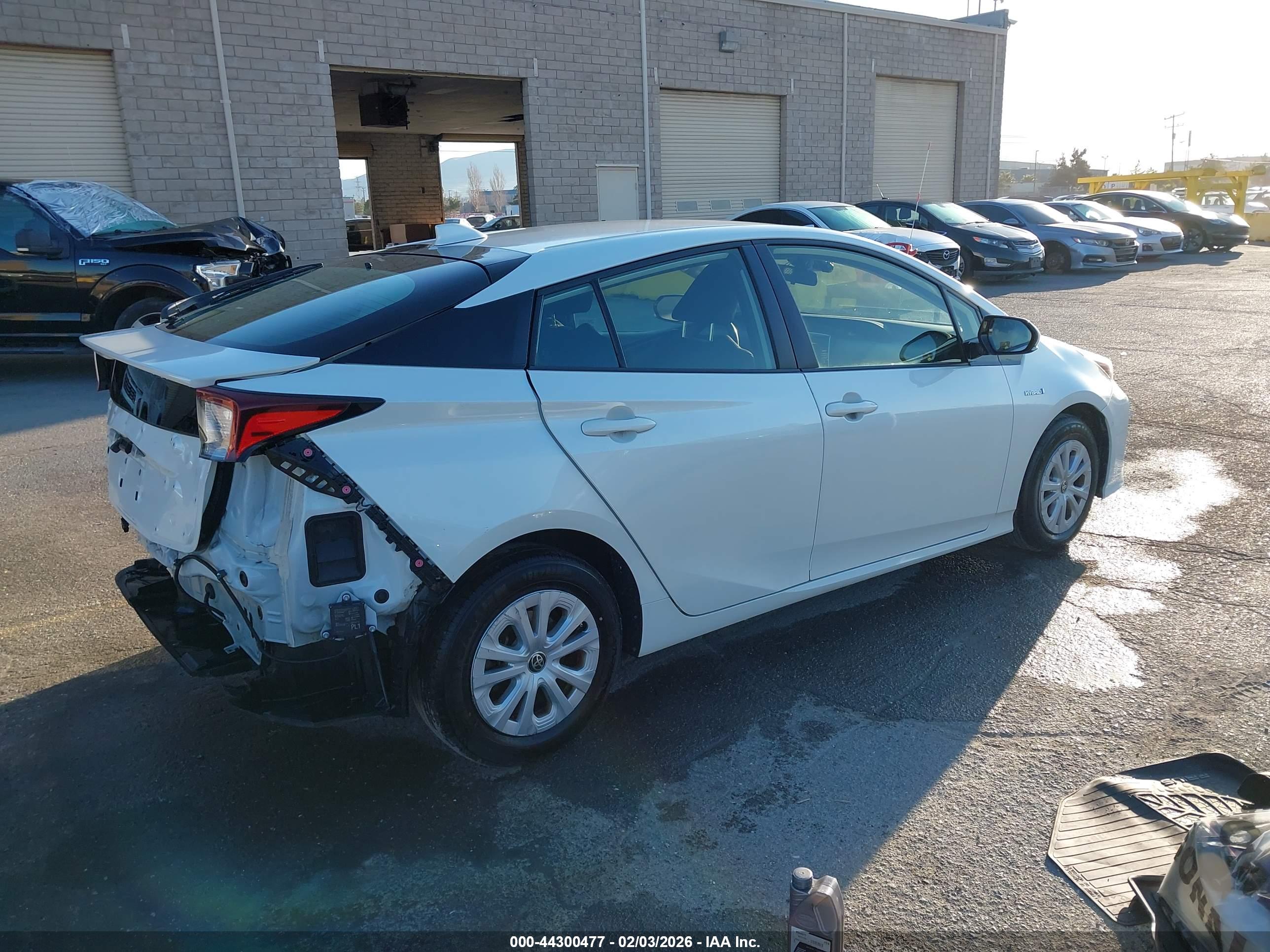 TOYOTA PRIUS image 4