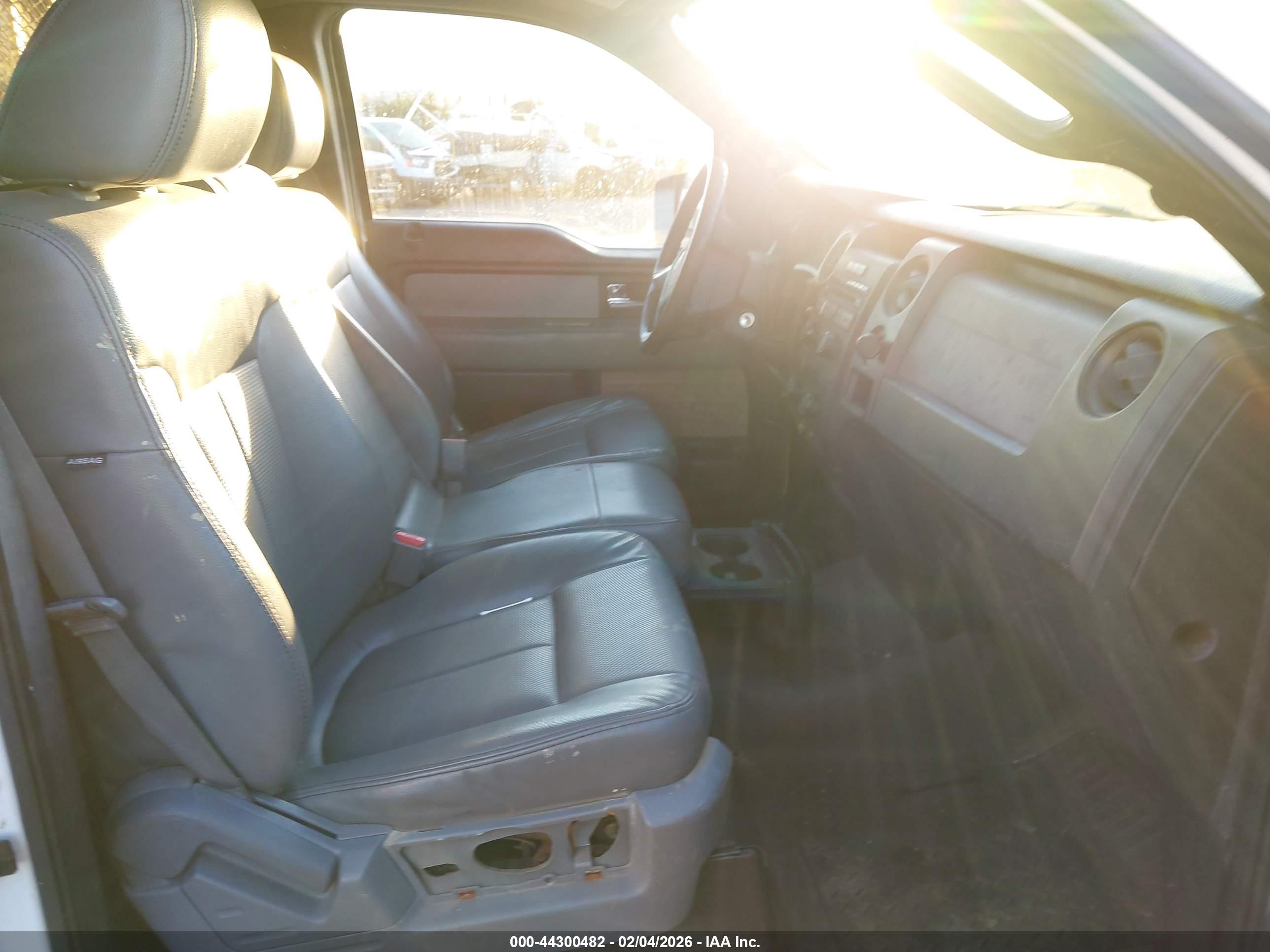 FORD F-150 image 8