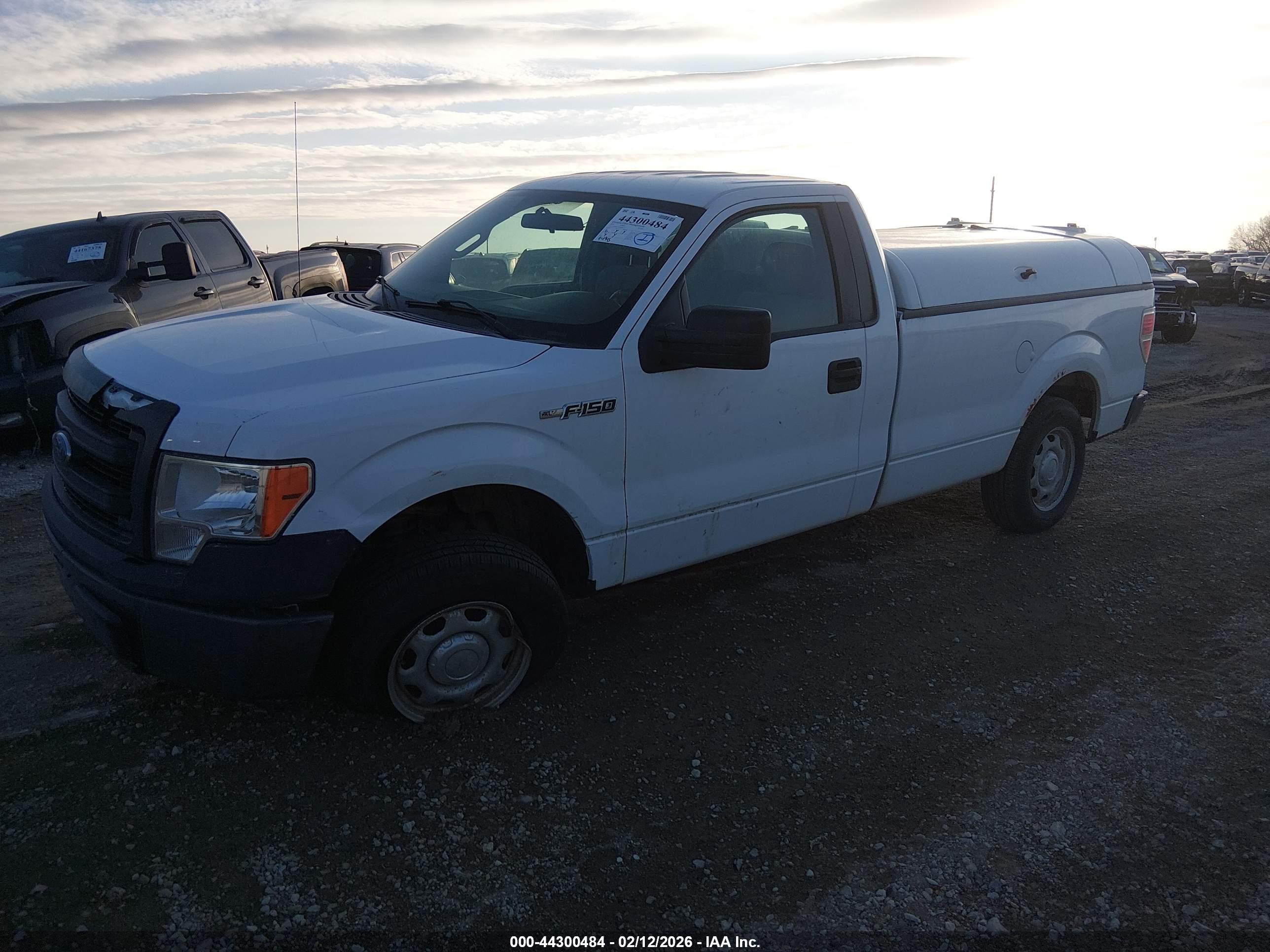 FORD F-150 image 2