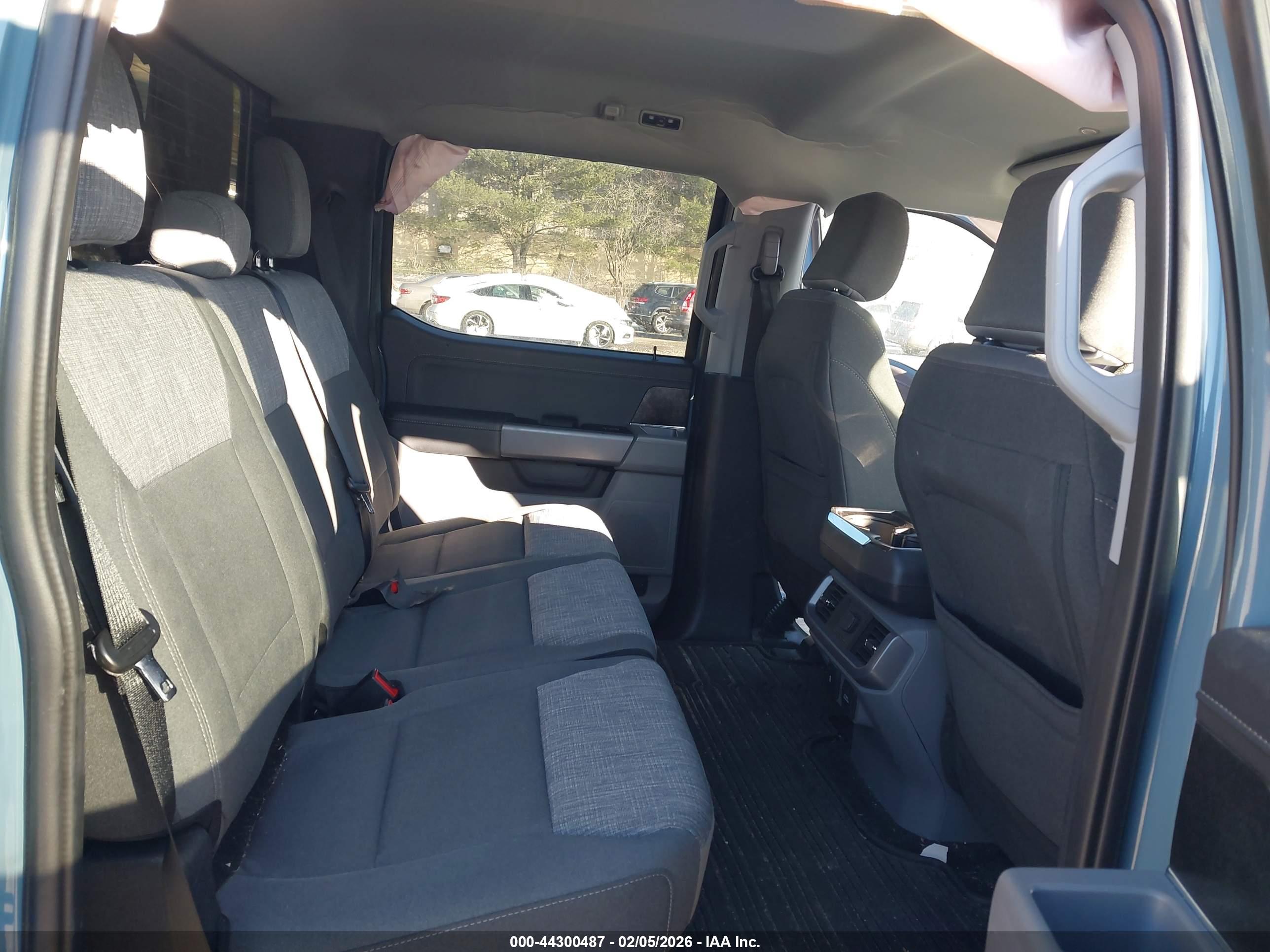 FORD F-150 image 8