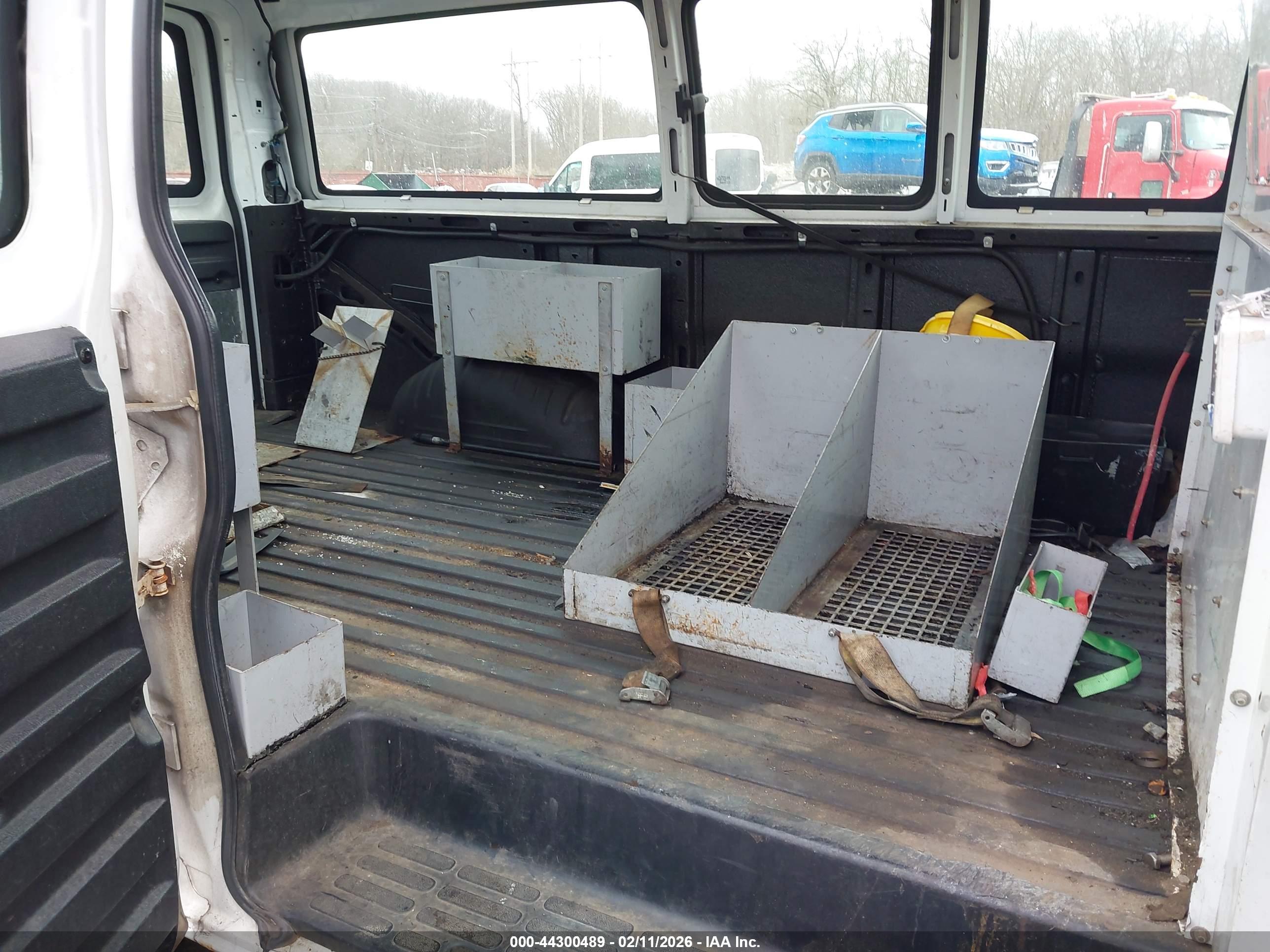 CHEVROLET EXPRESS image 8