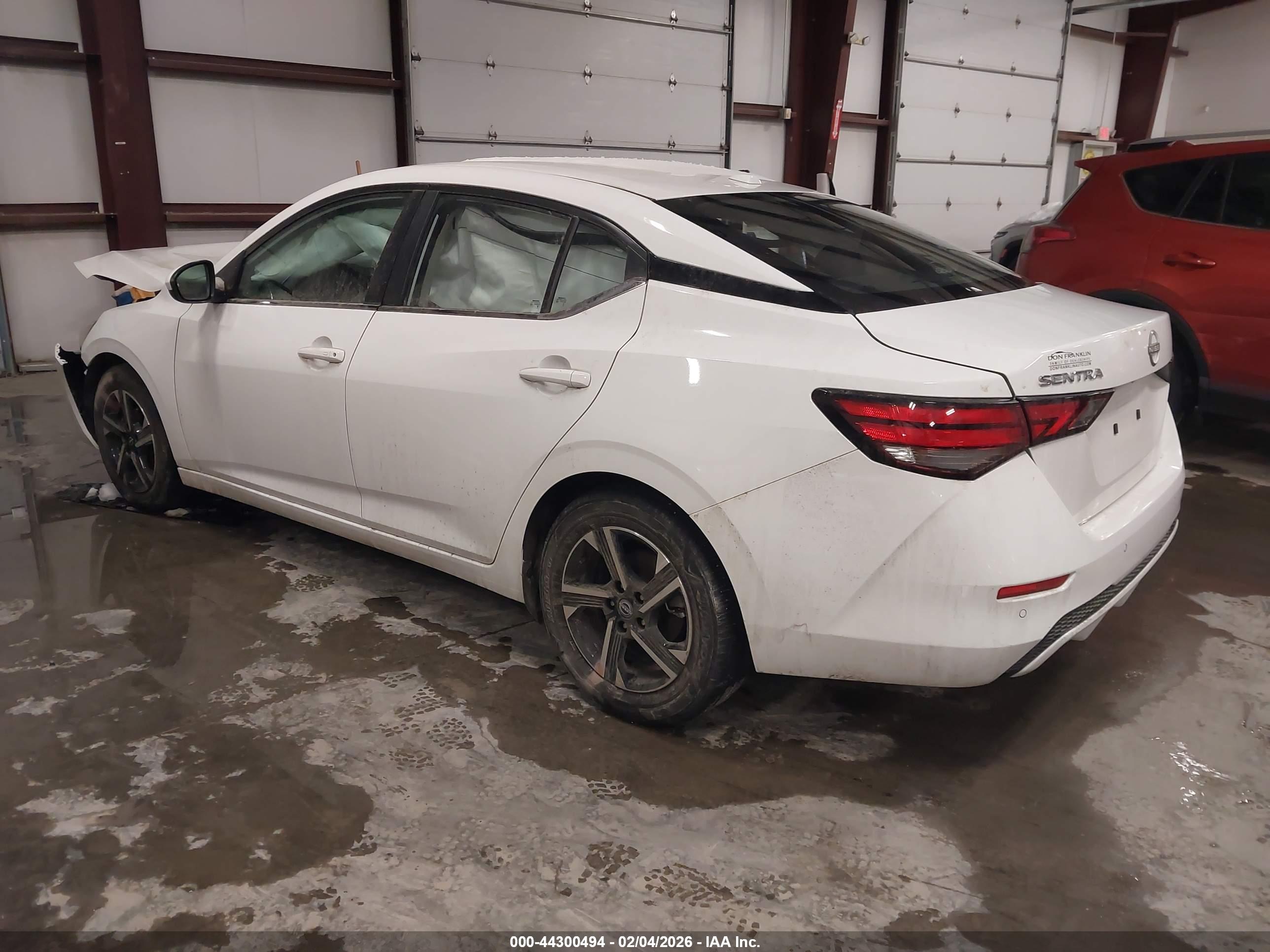NISSAN SENTRA image 3