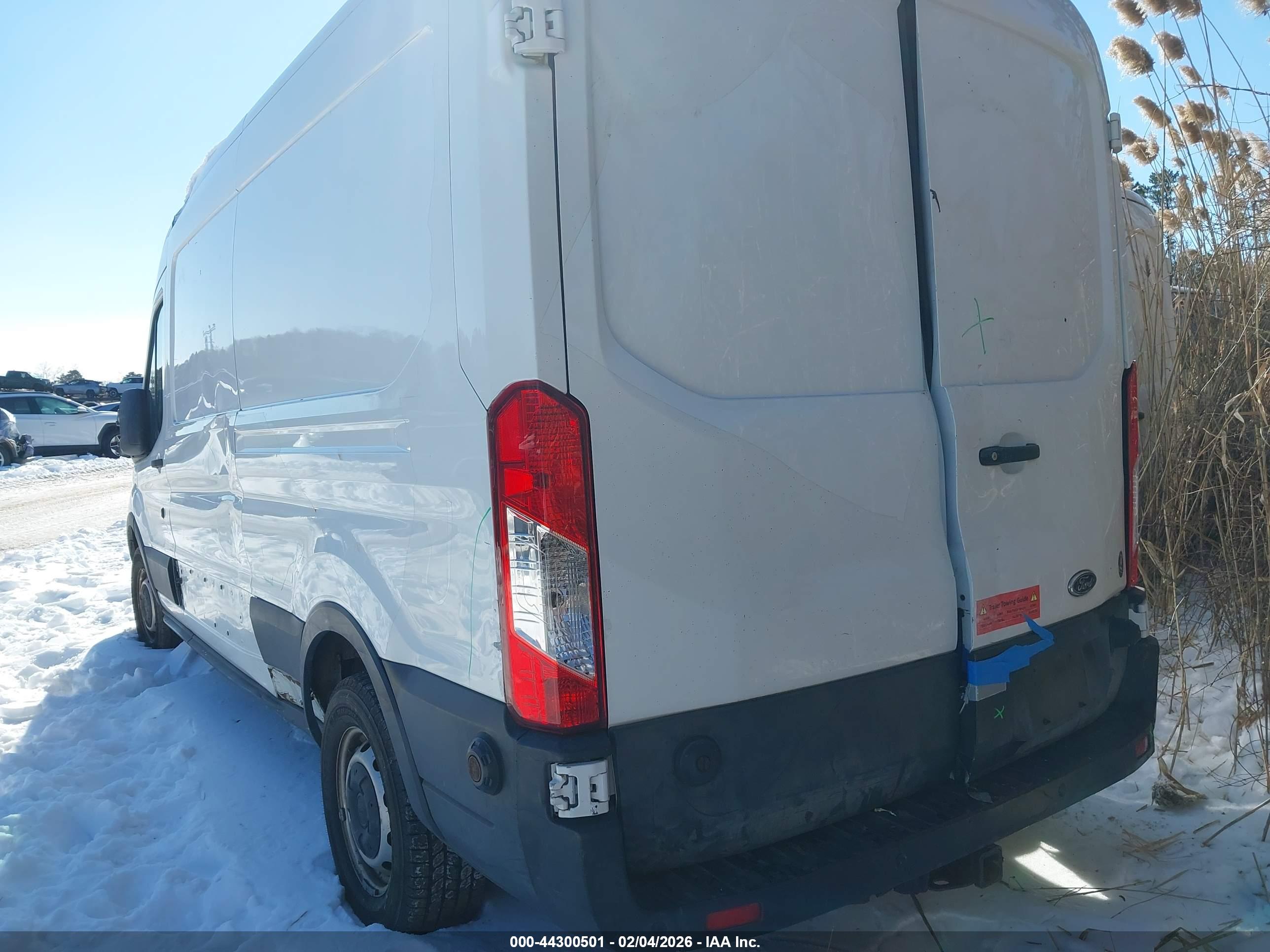 FORD TRANSIT-350 image 3