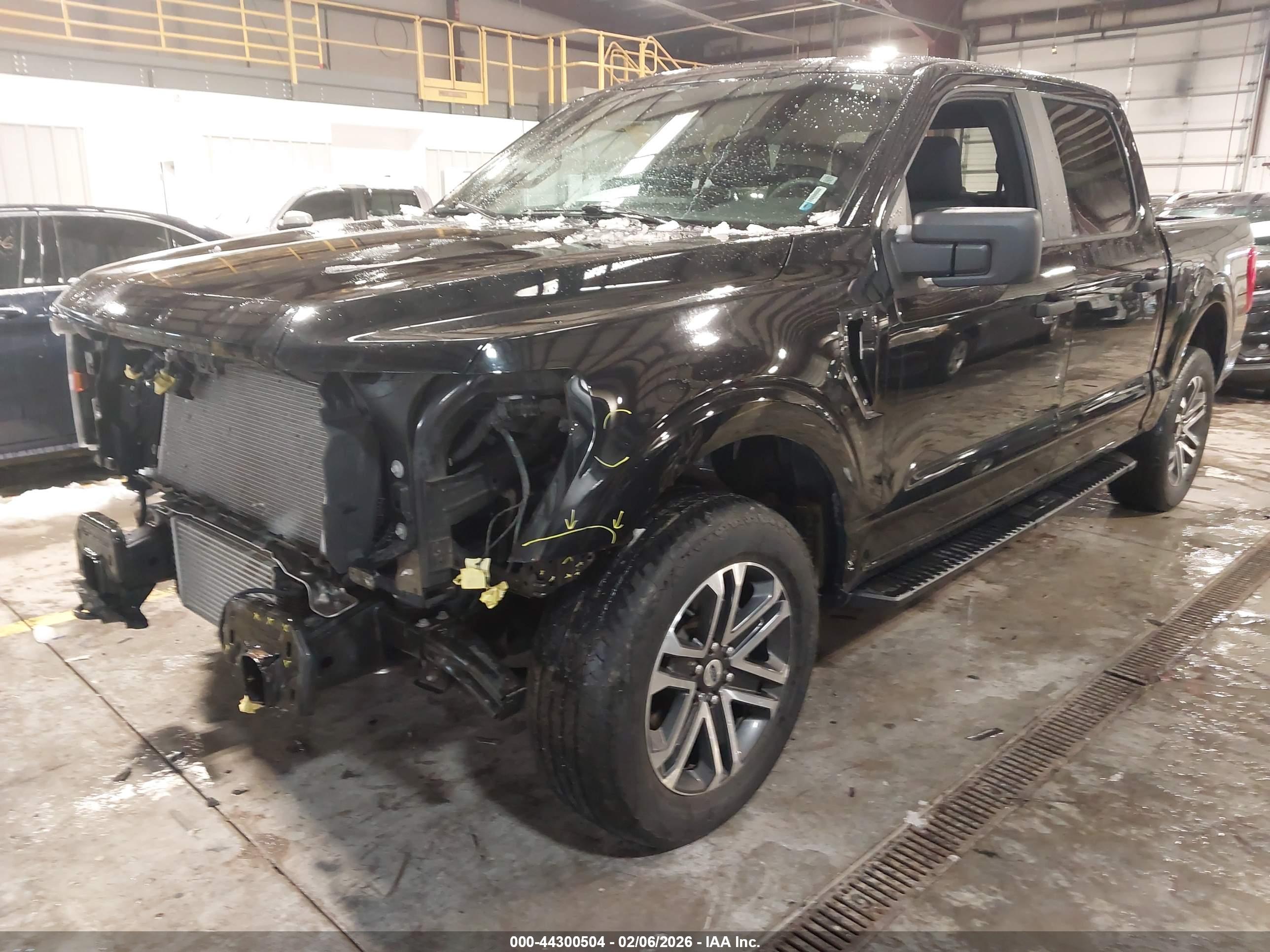 FORD F-150 image 2