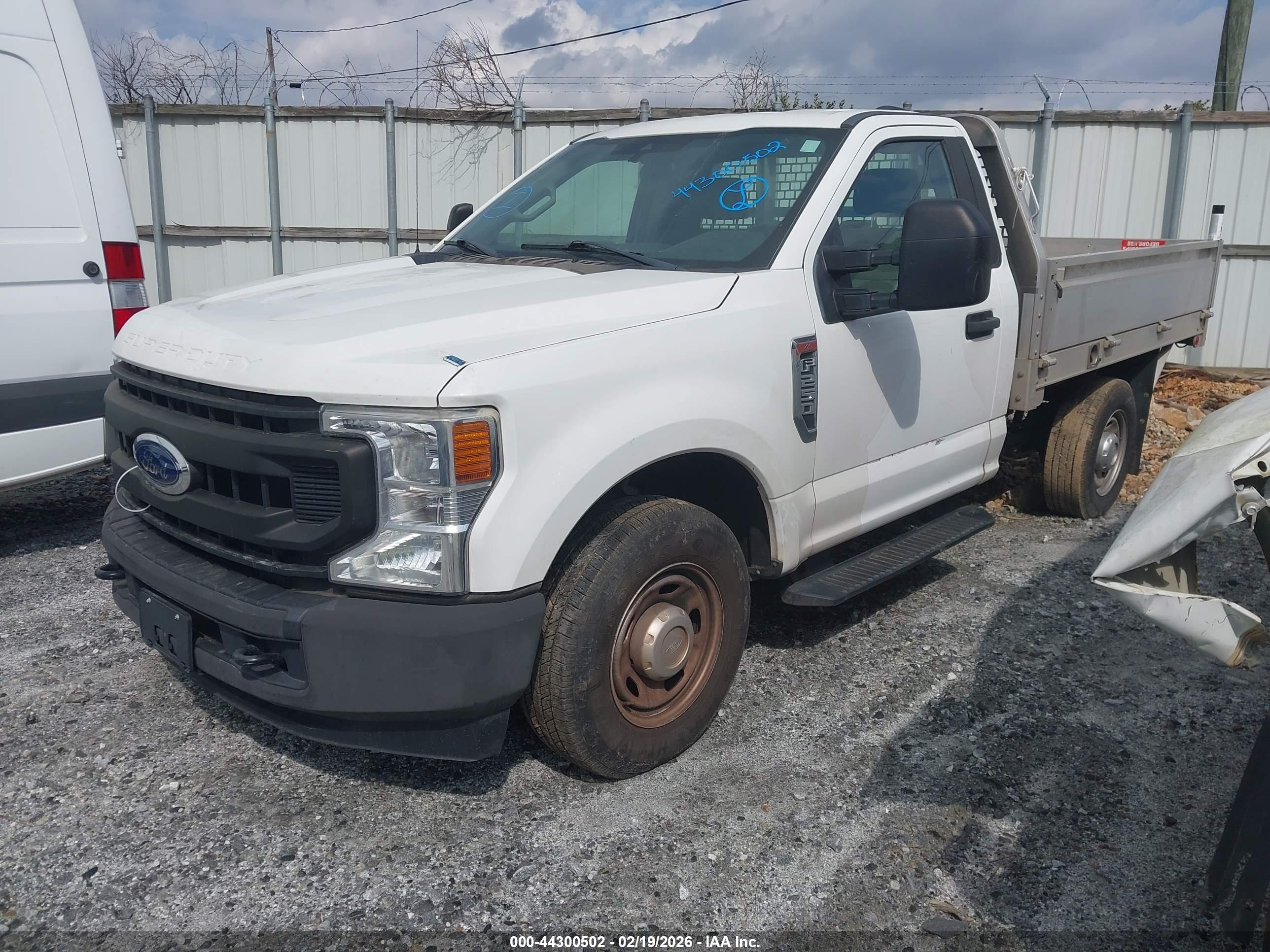 FORD F-250 image 2