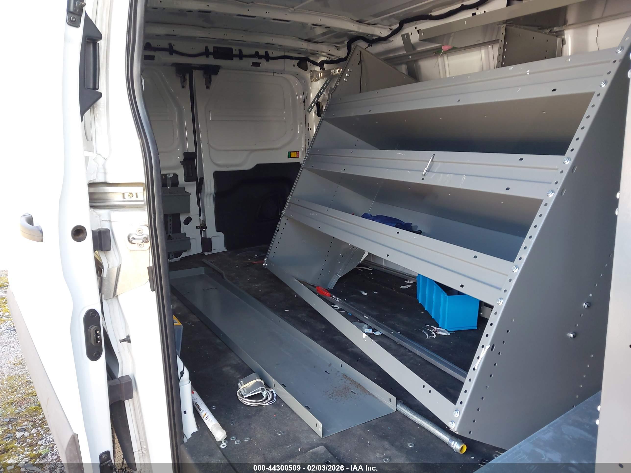 FORD TRANSIT-150 image 8