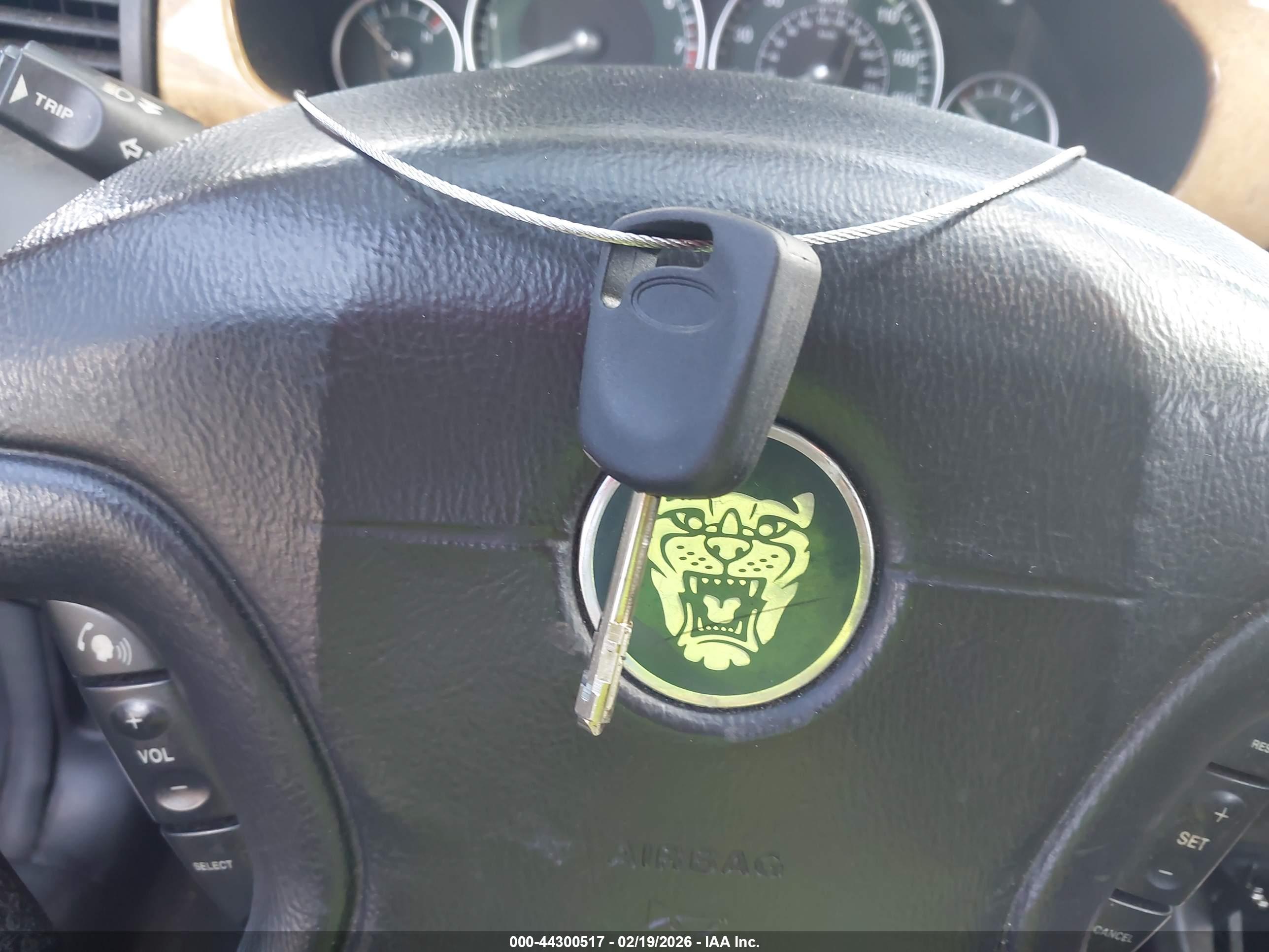 JAGUAR X-TYPE image 11