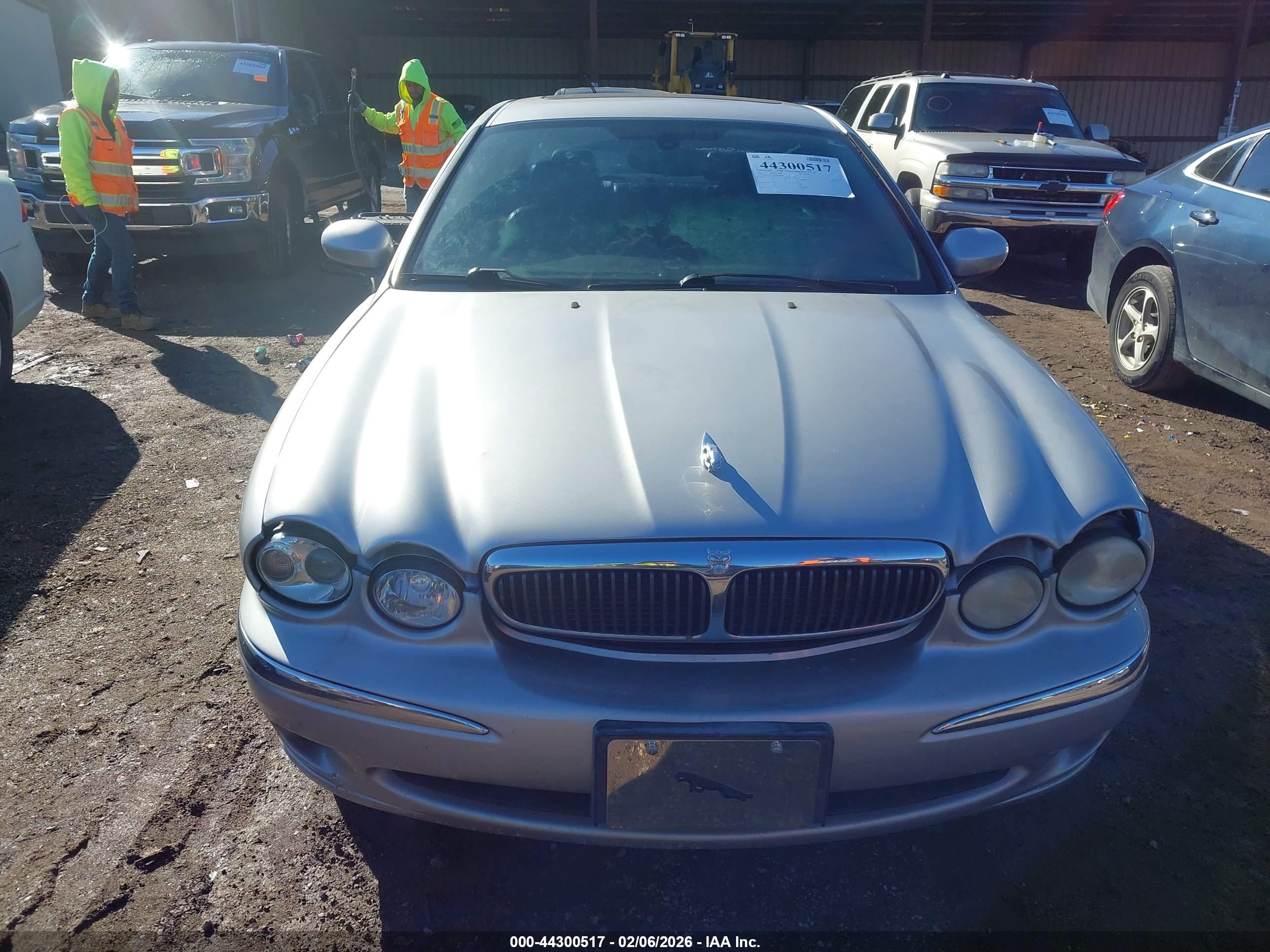 JAGUAR X-TYPE image 6