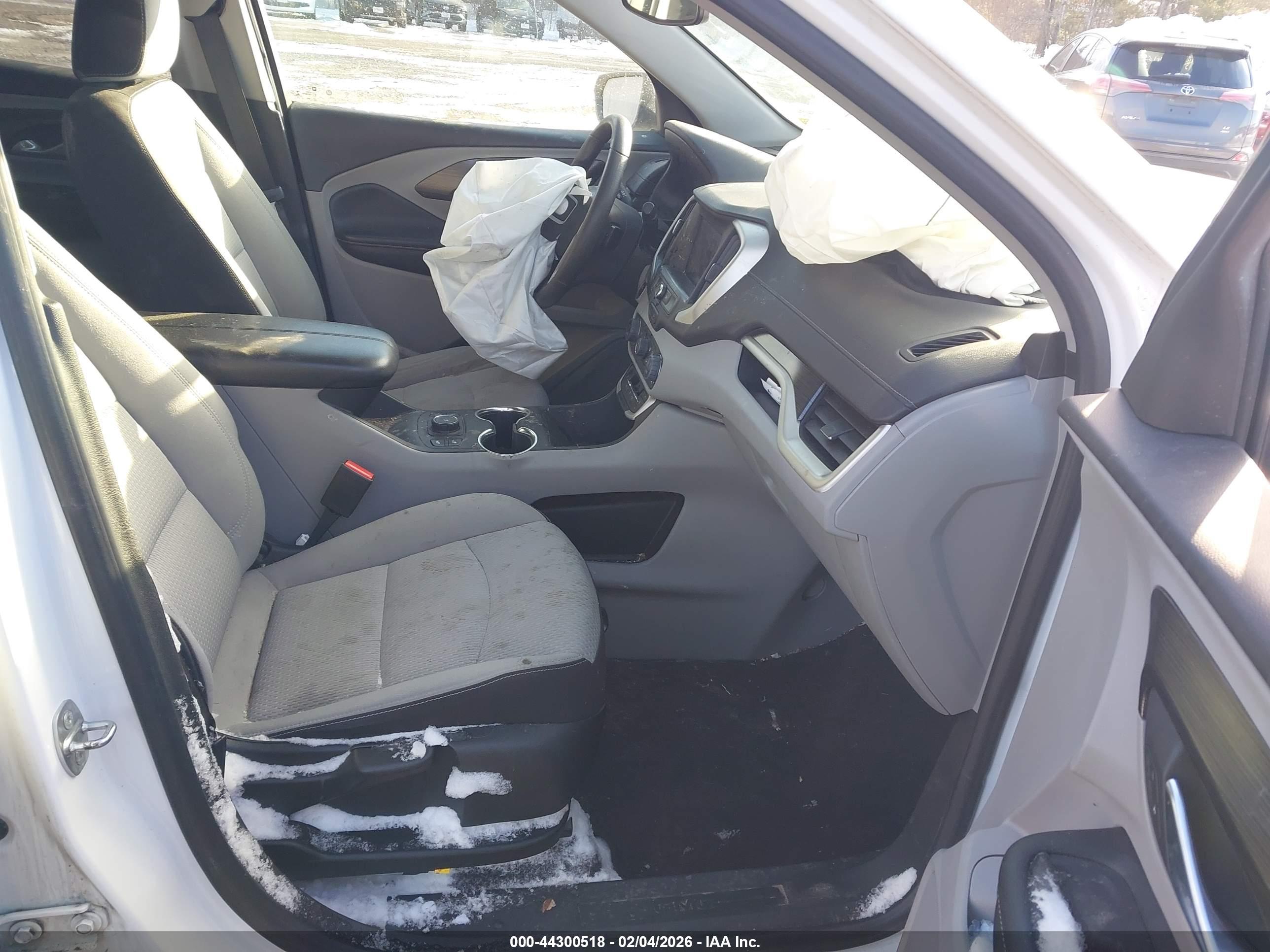 GMC TERRAIN image 5