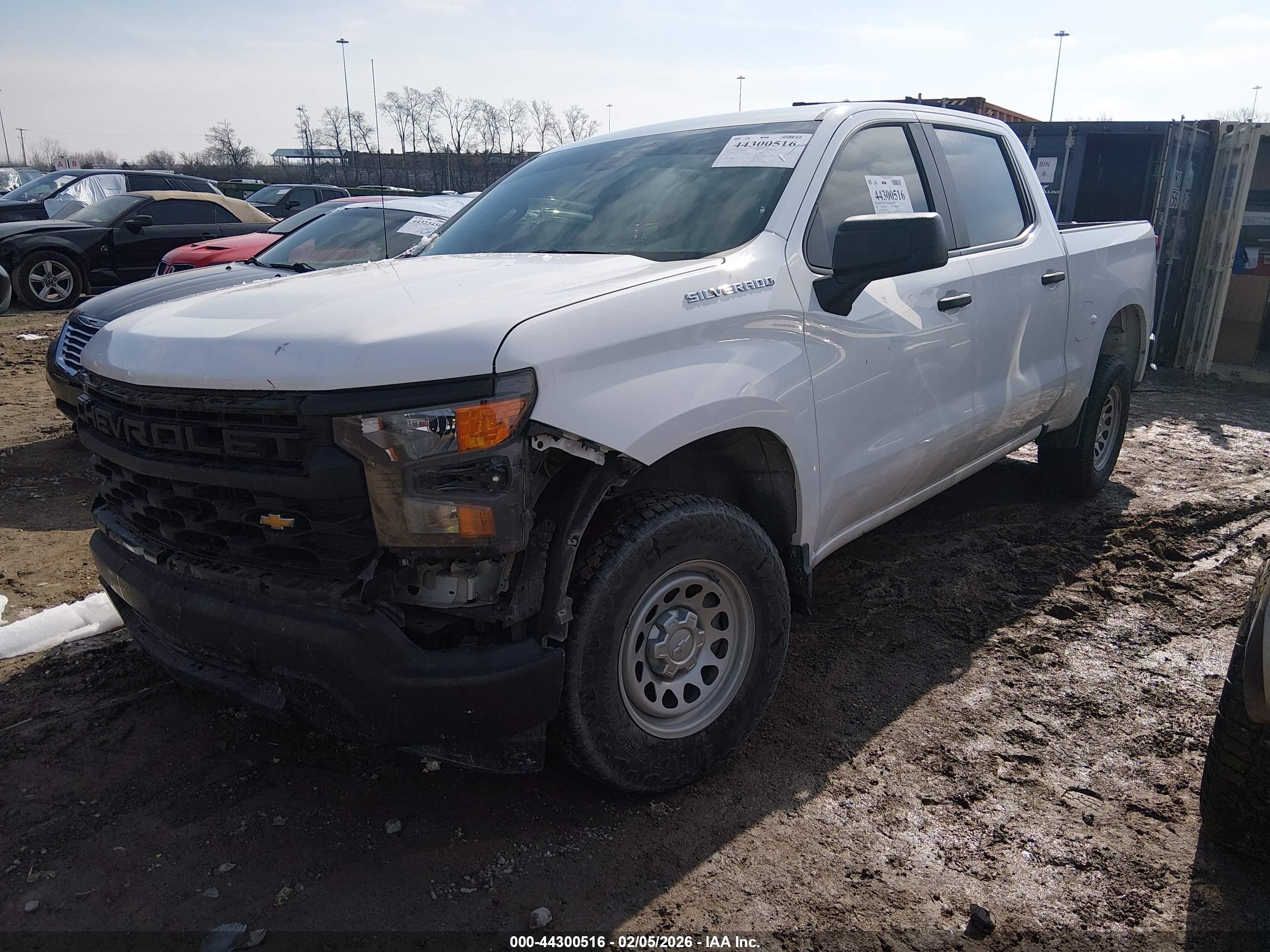 CHEVROLET SILVERADO image 2