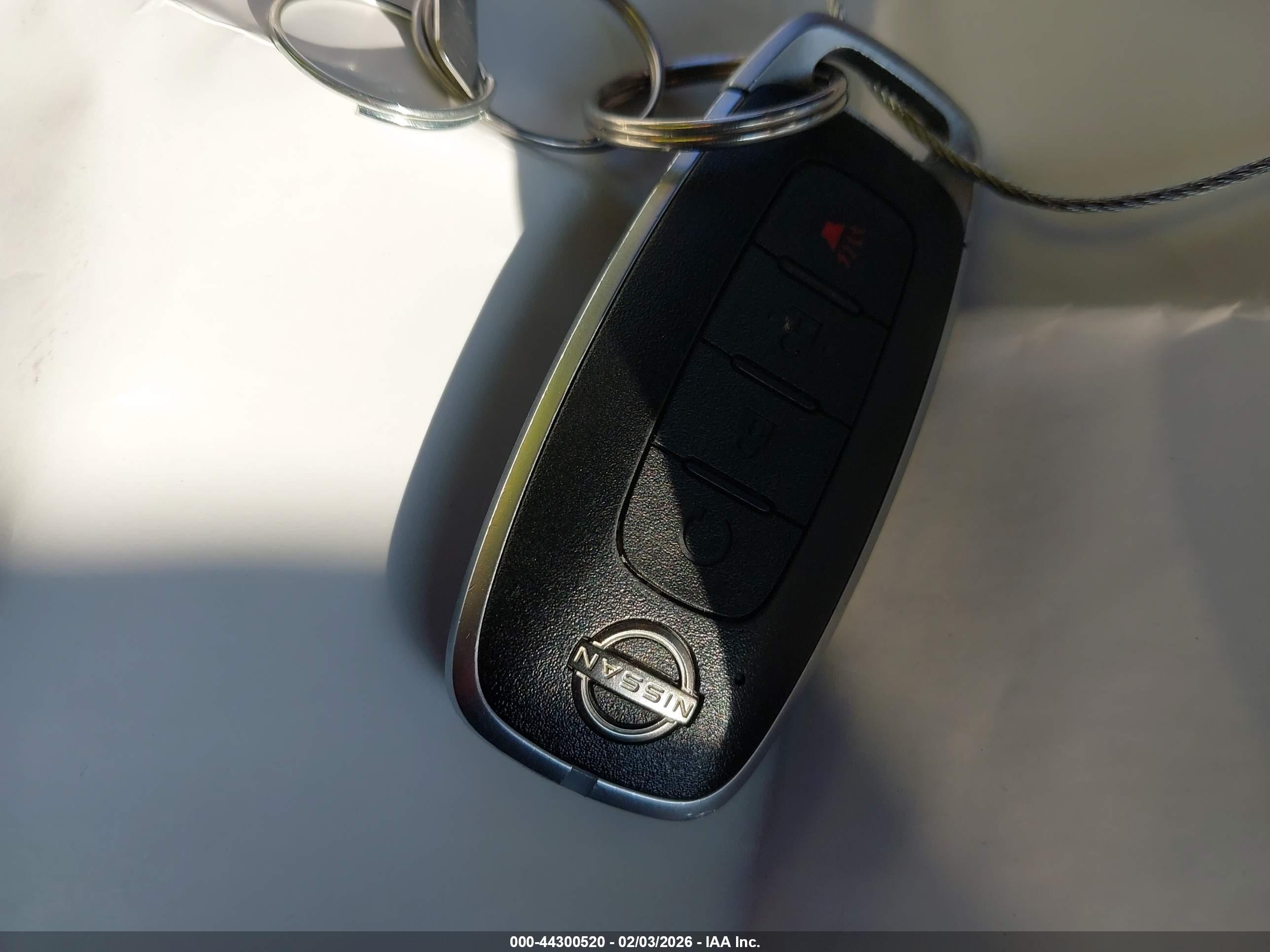 NISSAN ROGUE image 11