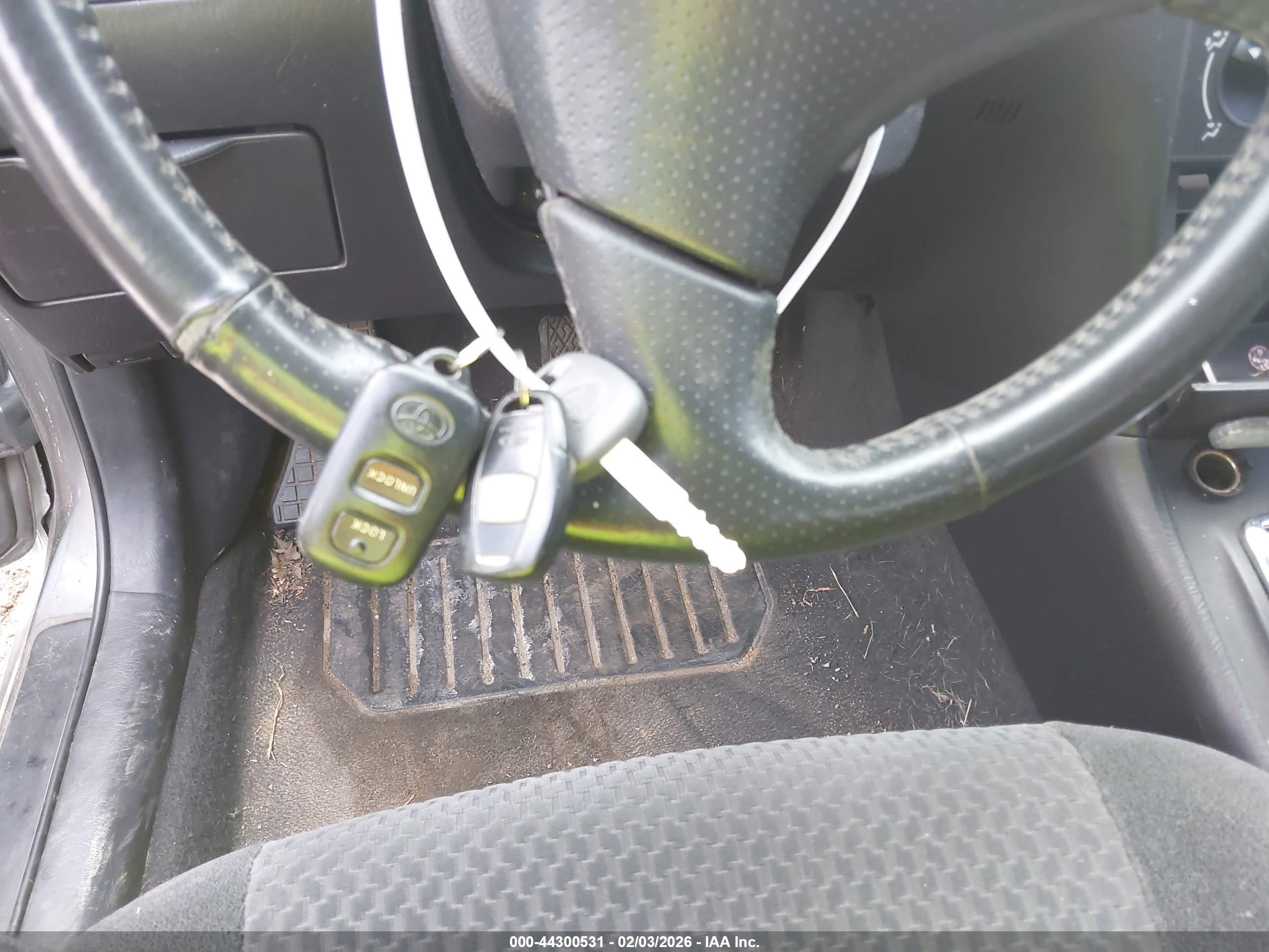 TOYOTA COROLLA image 11
