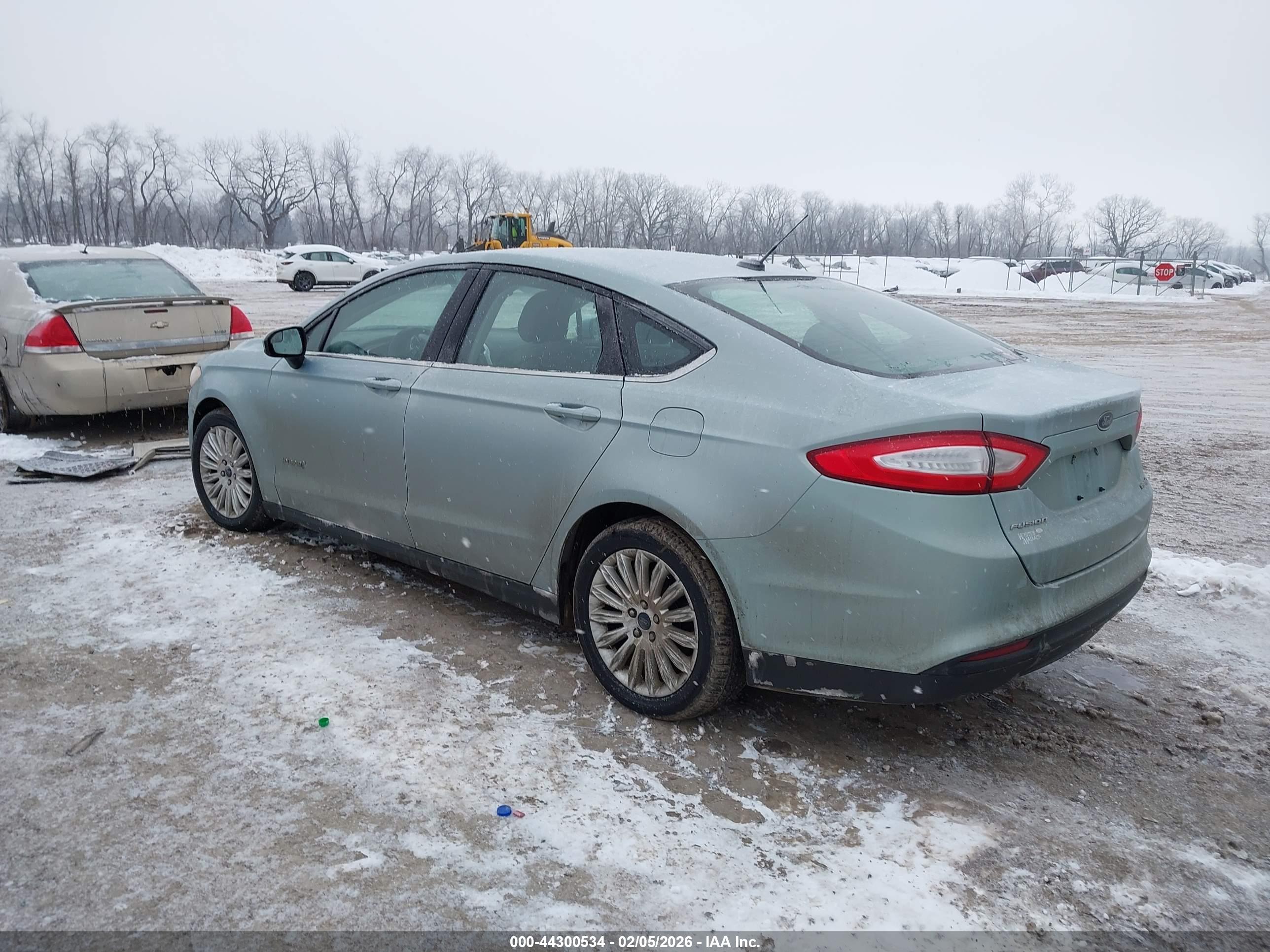 FORD FUSION image 3