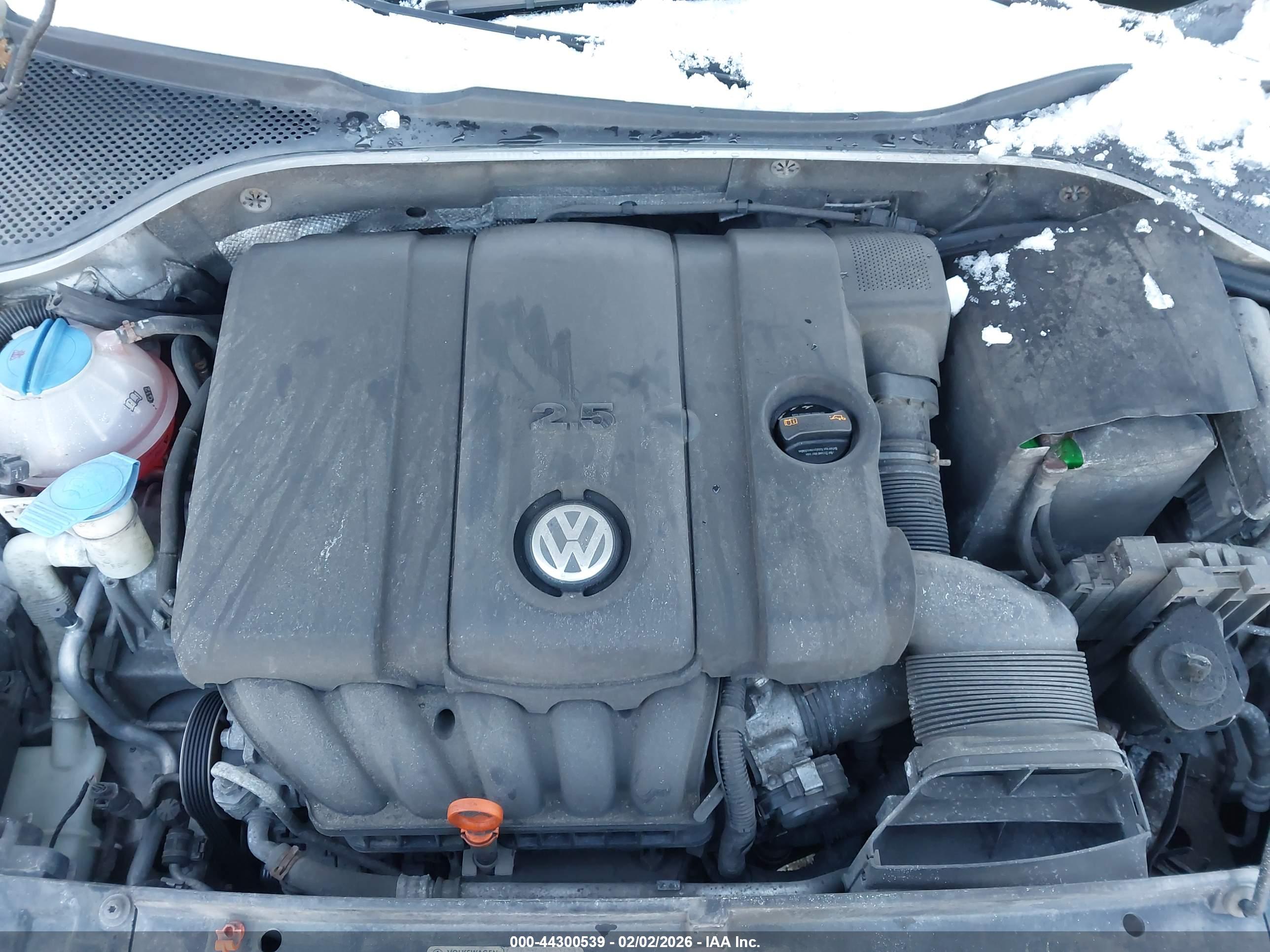 VOLKSWAGEN PASSAT image 10