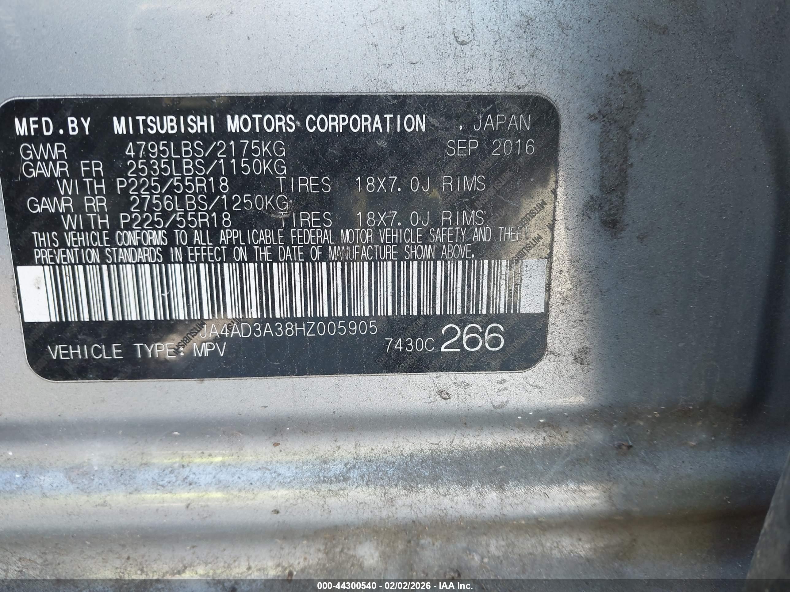 MITSUBISHI OUTLANDER image 9