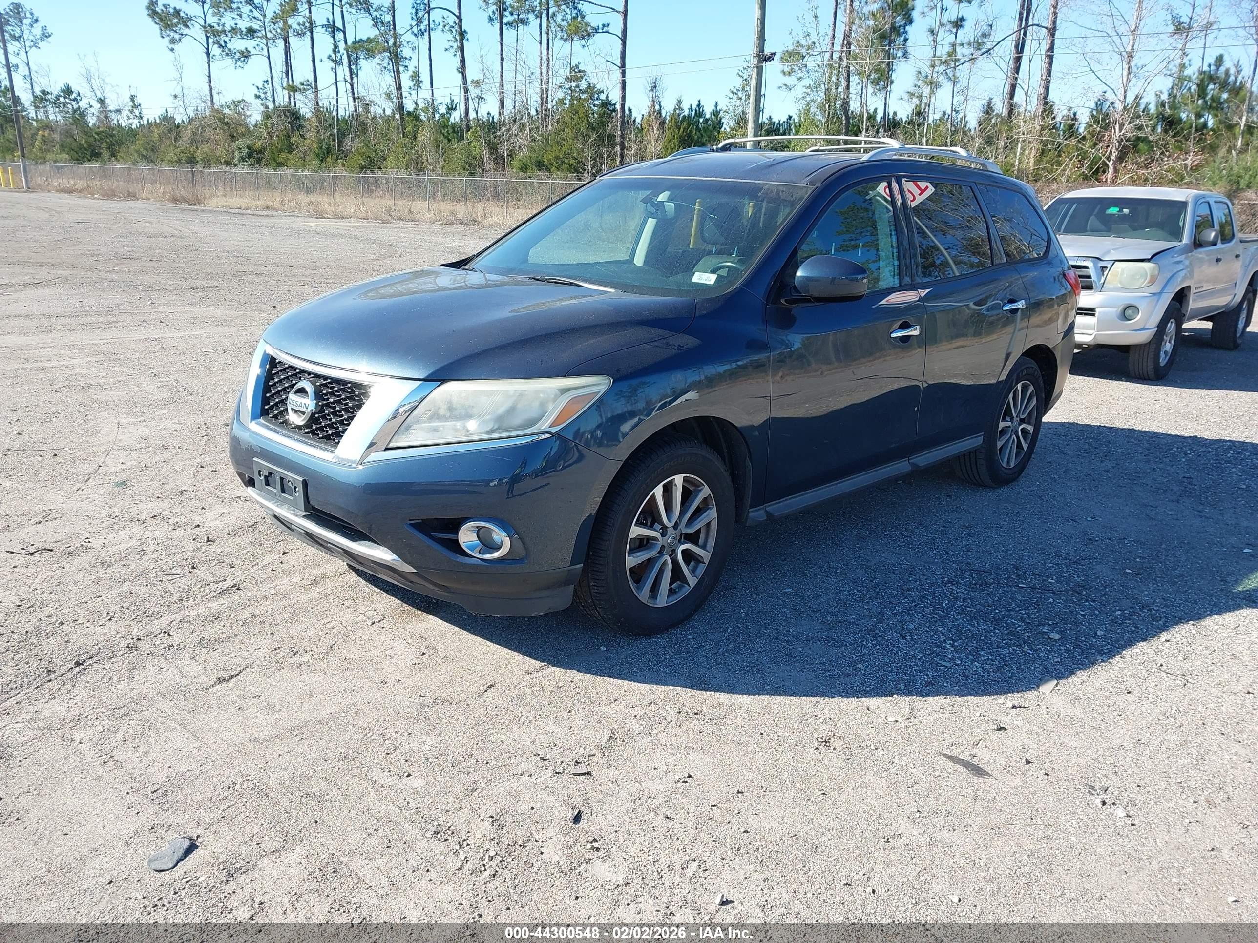 NISSAN PATHFINDER image 2