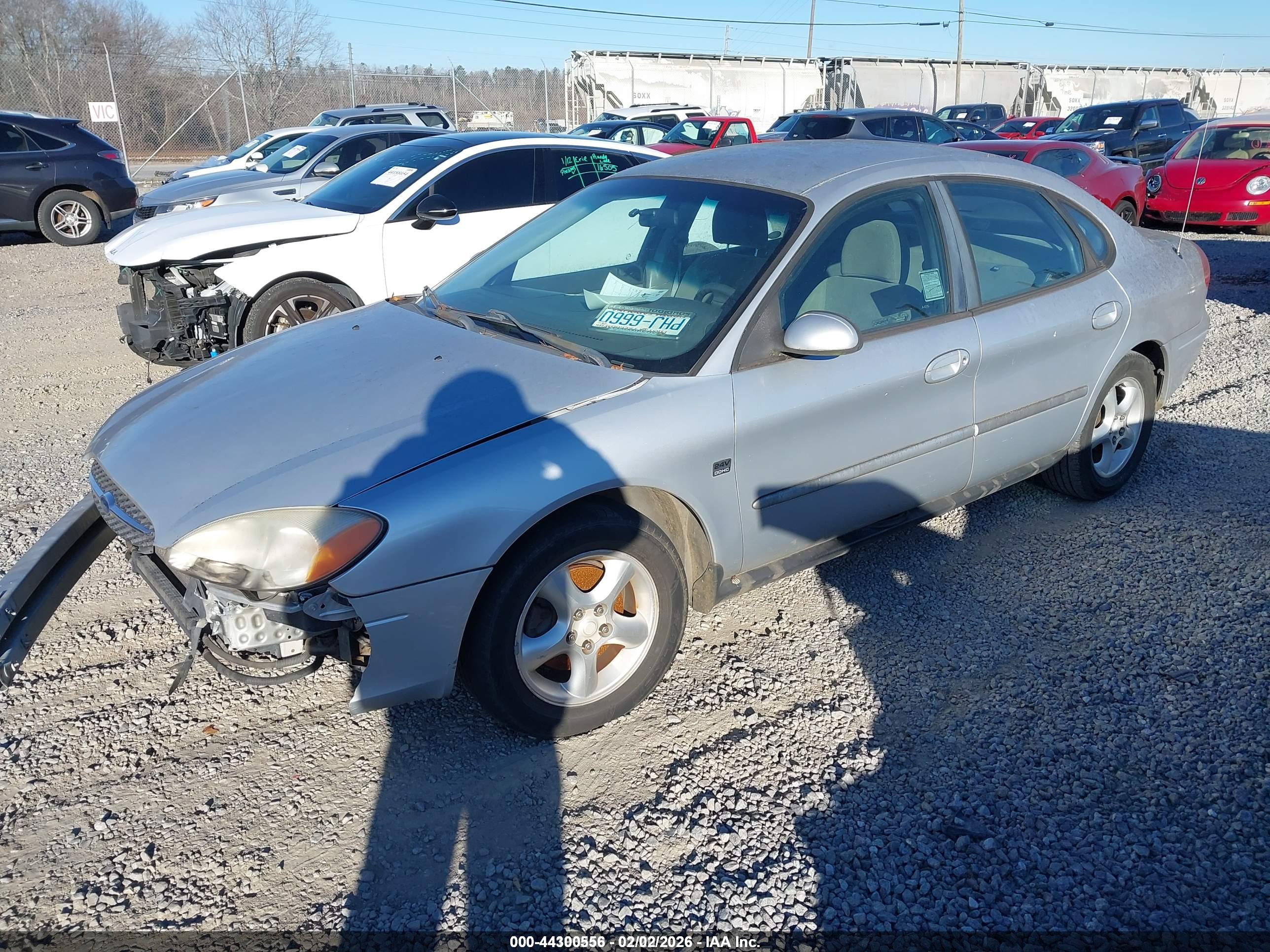 FORD TAURUS image 2