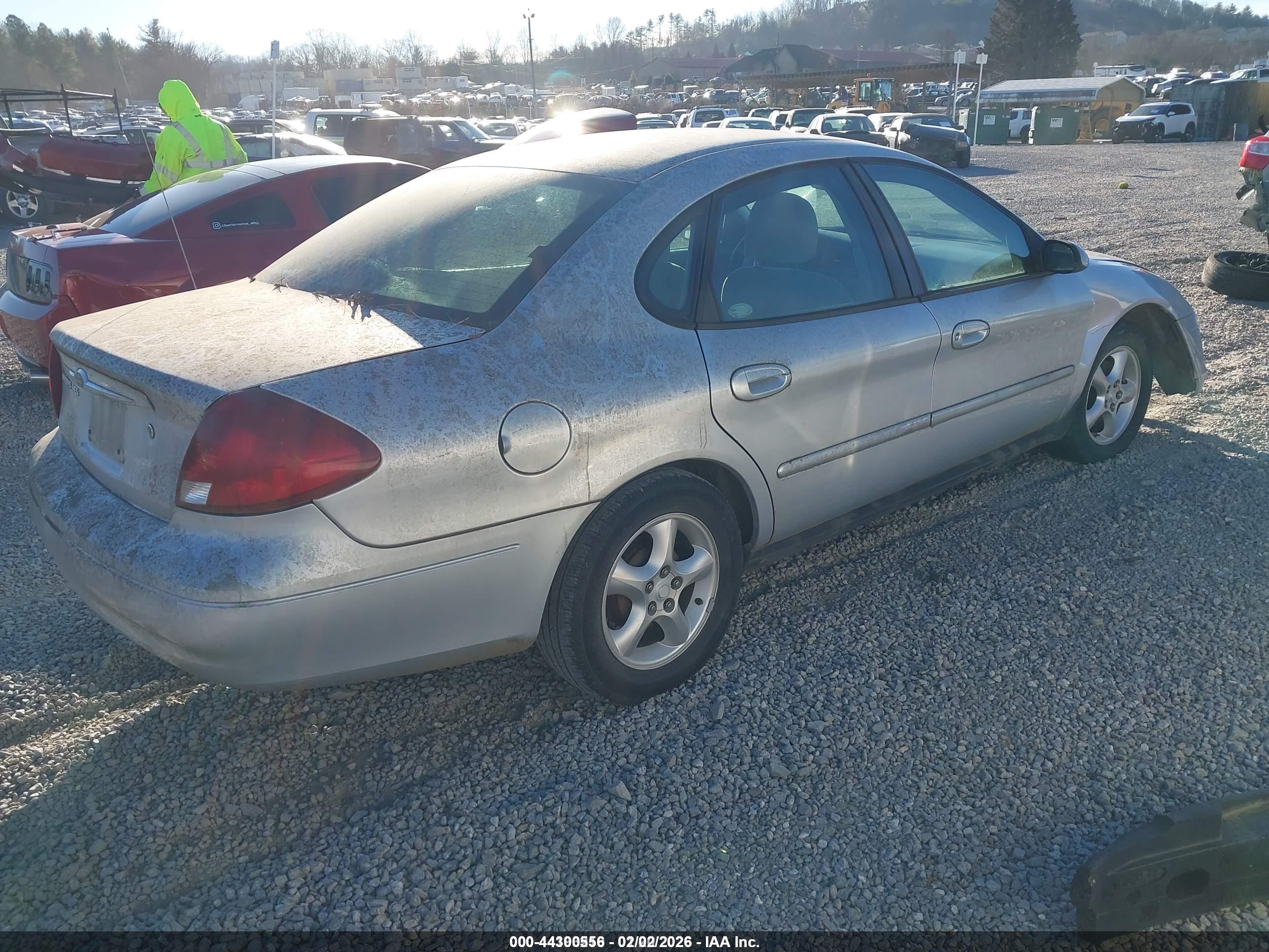 FORD TAURUS image 4
