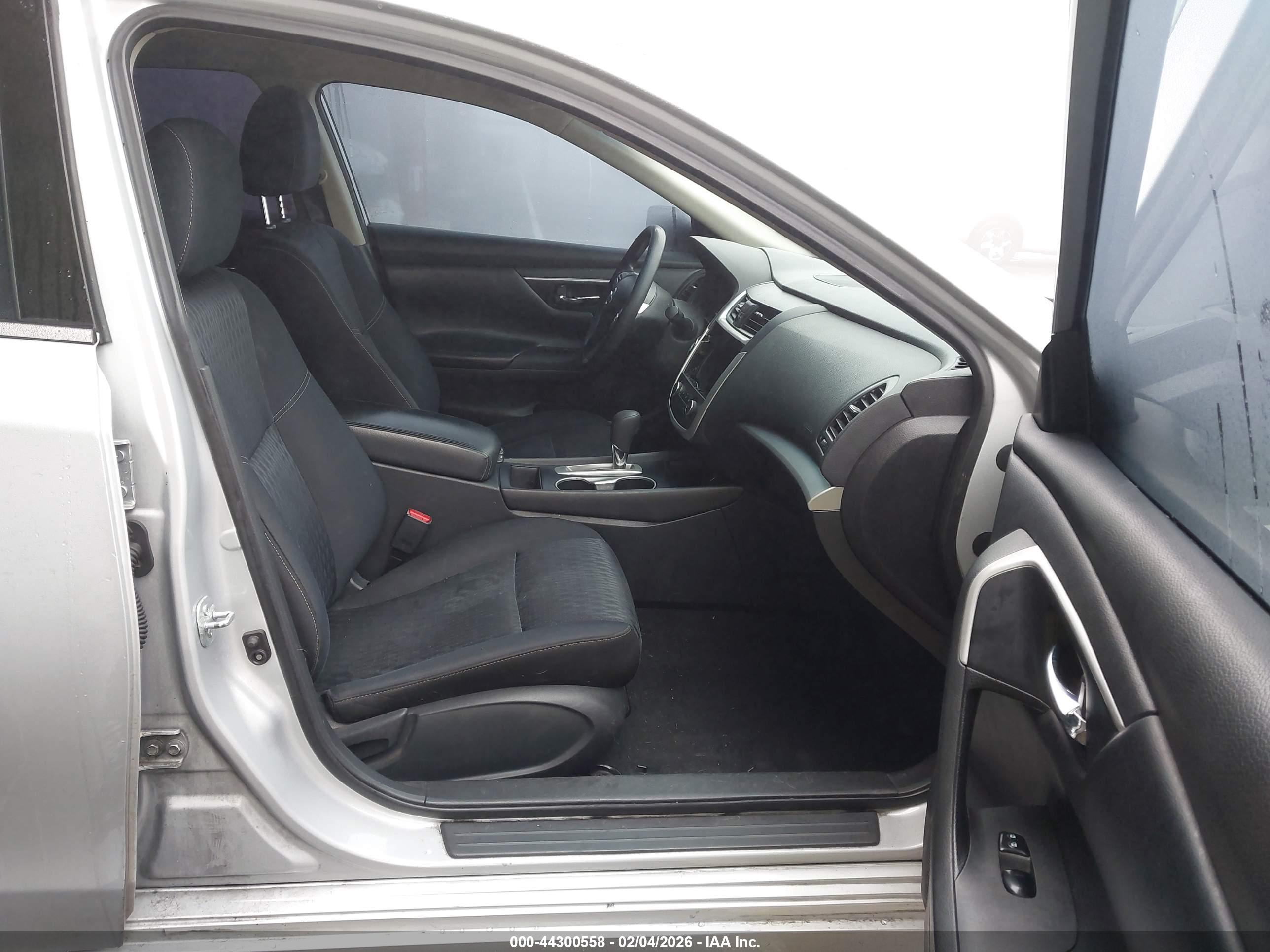 NISSAN ALTIMA image 5