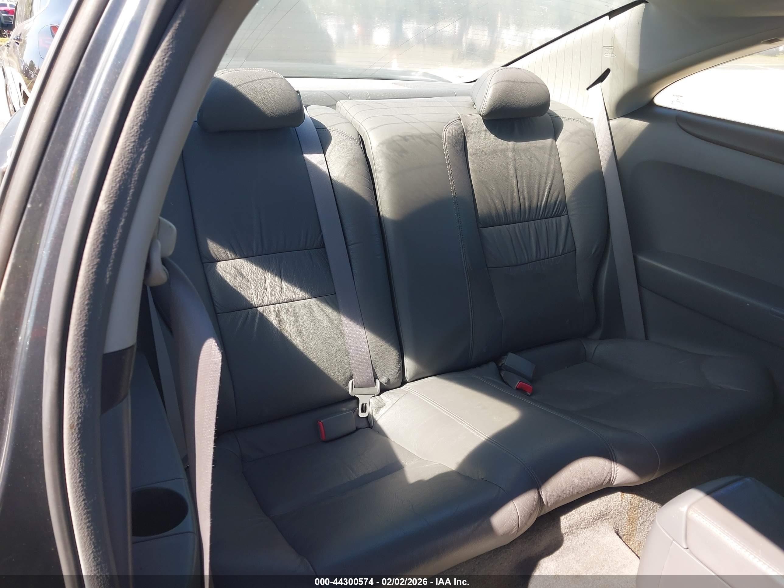 HONDA ACCORD image 8