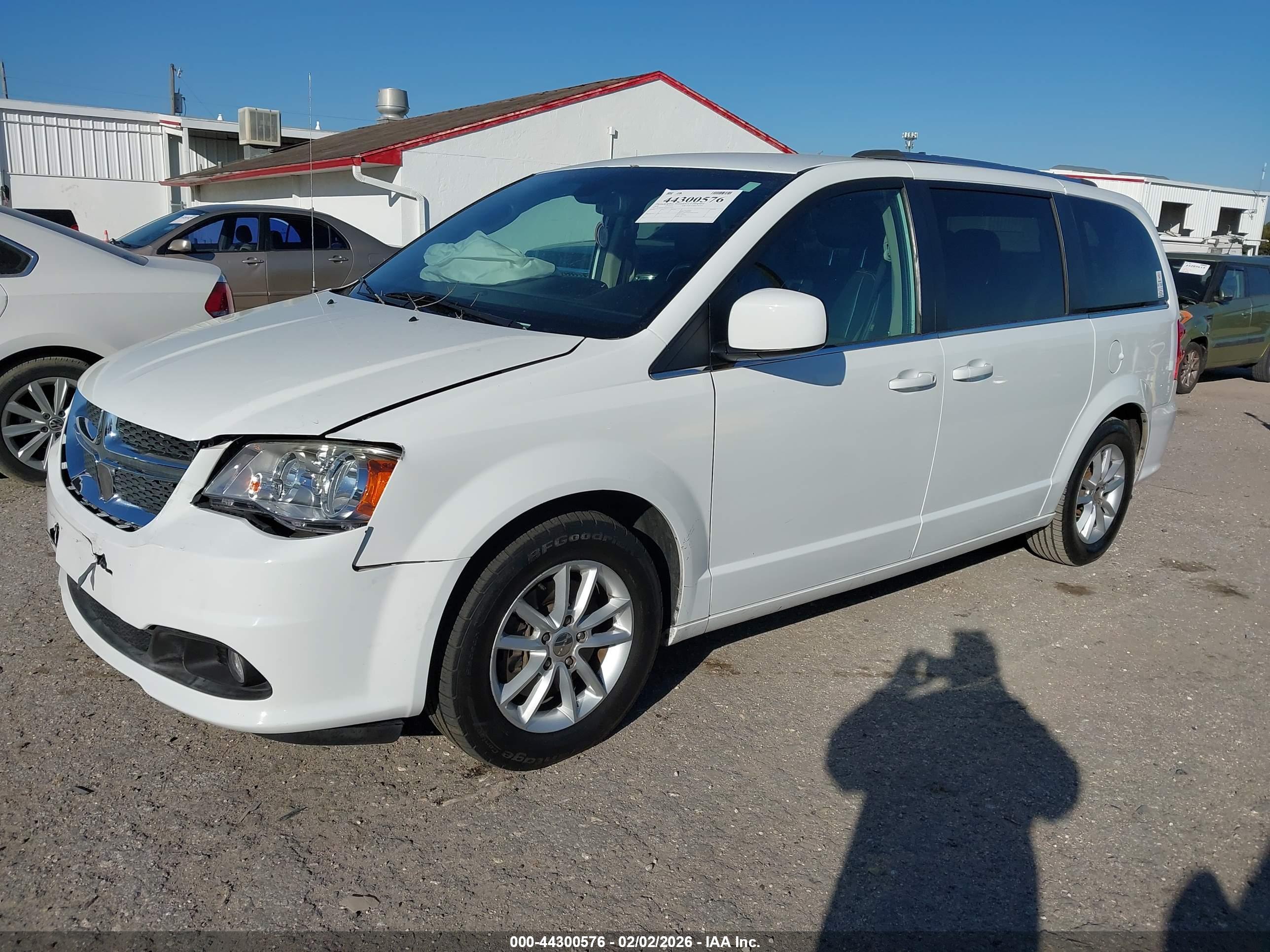 DODGE GRAND image 2