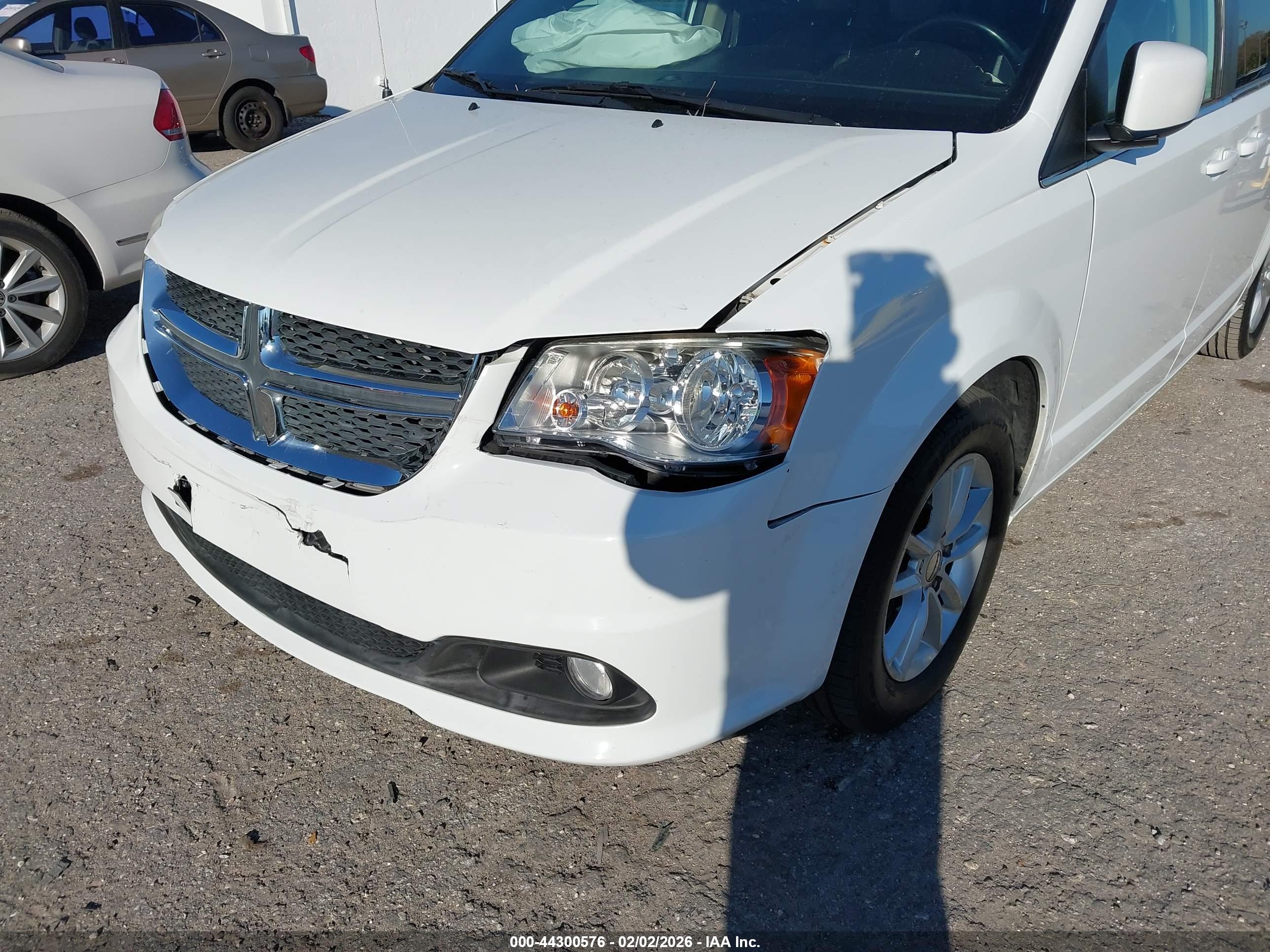 DODGE GRAND image 6