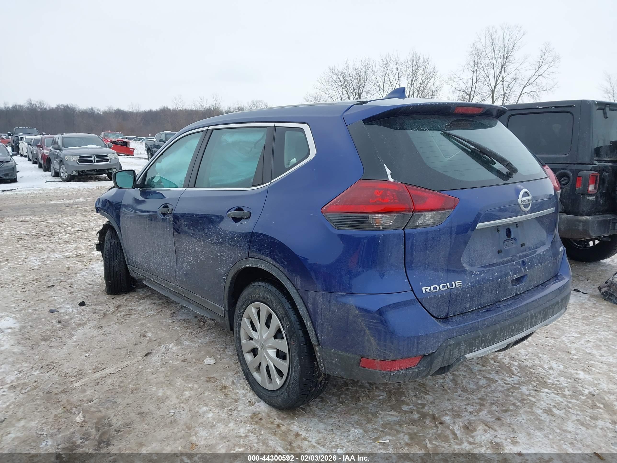 NISSAN ROGUE image 3