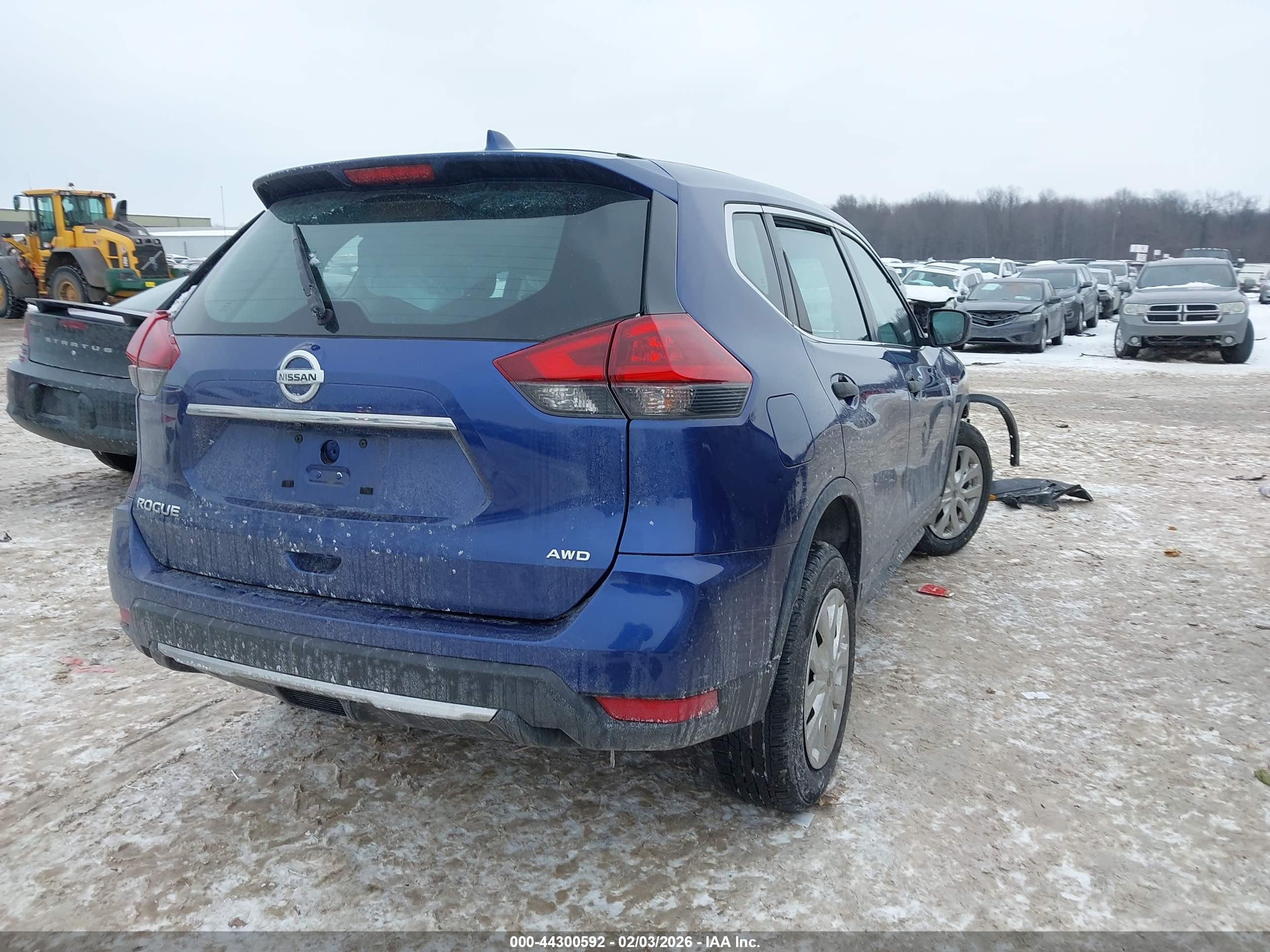 NISSAN ROGUE image 4