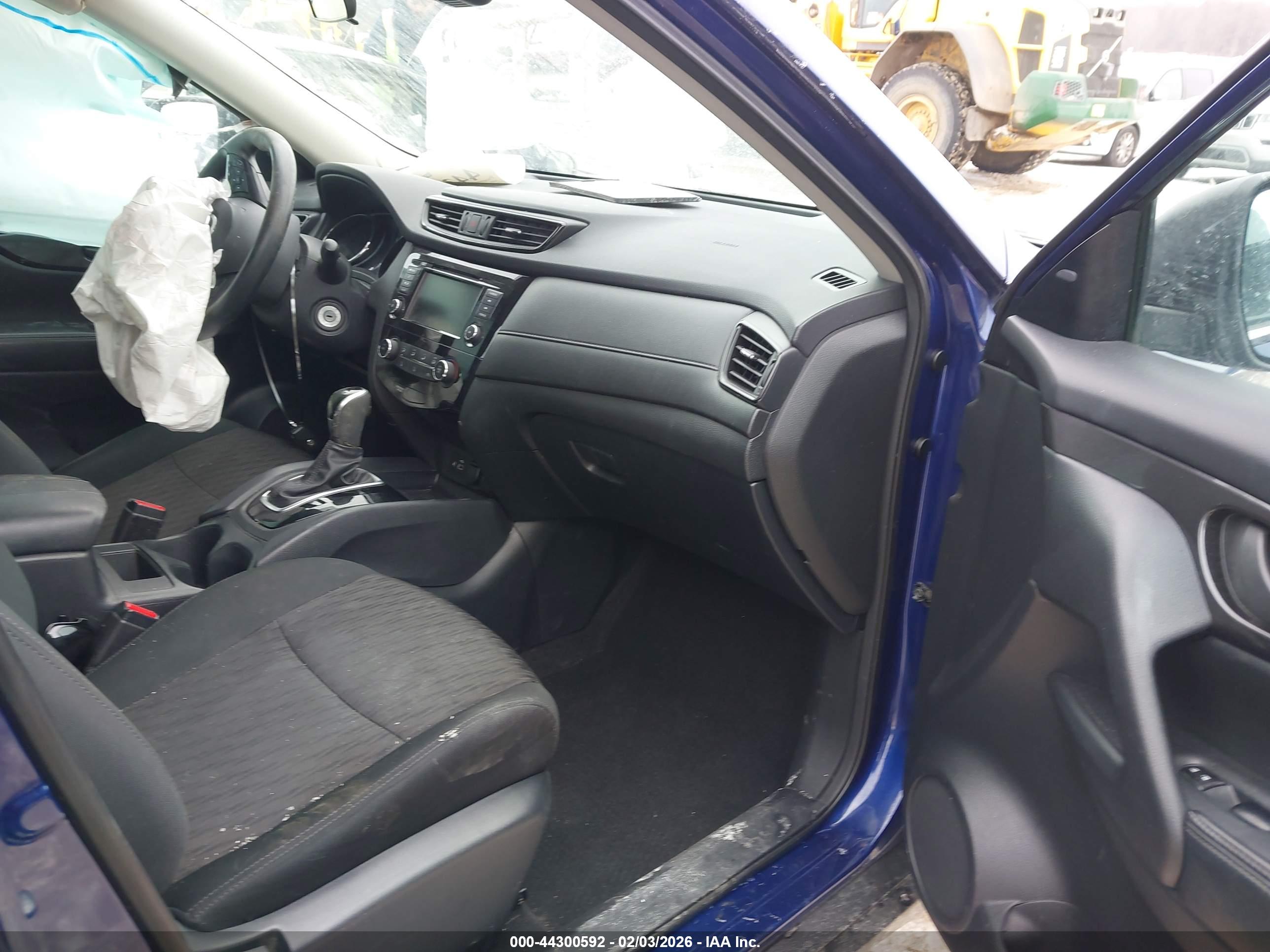 NISSAN ROGUE image 5