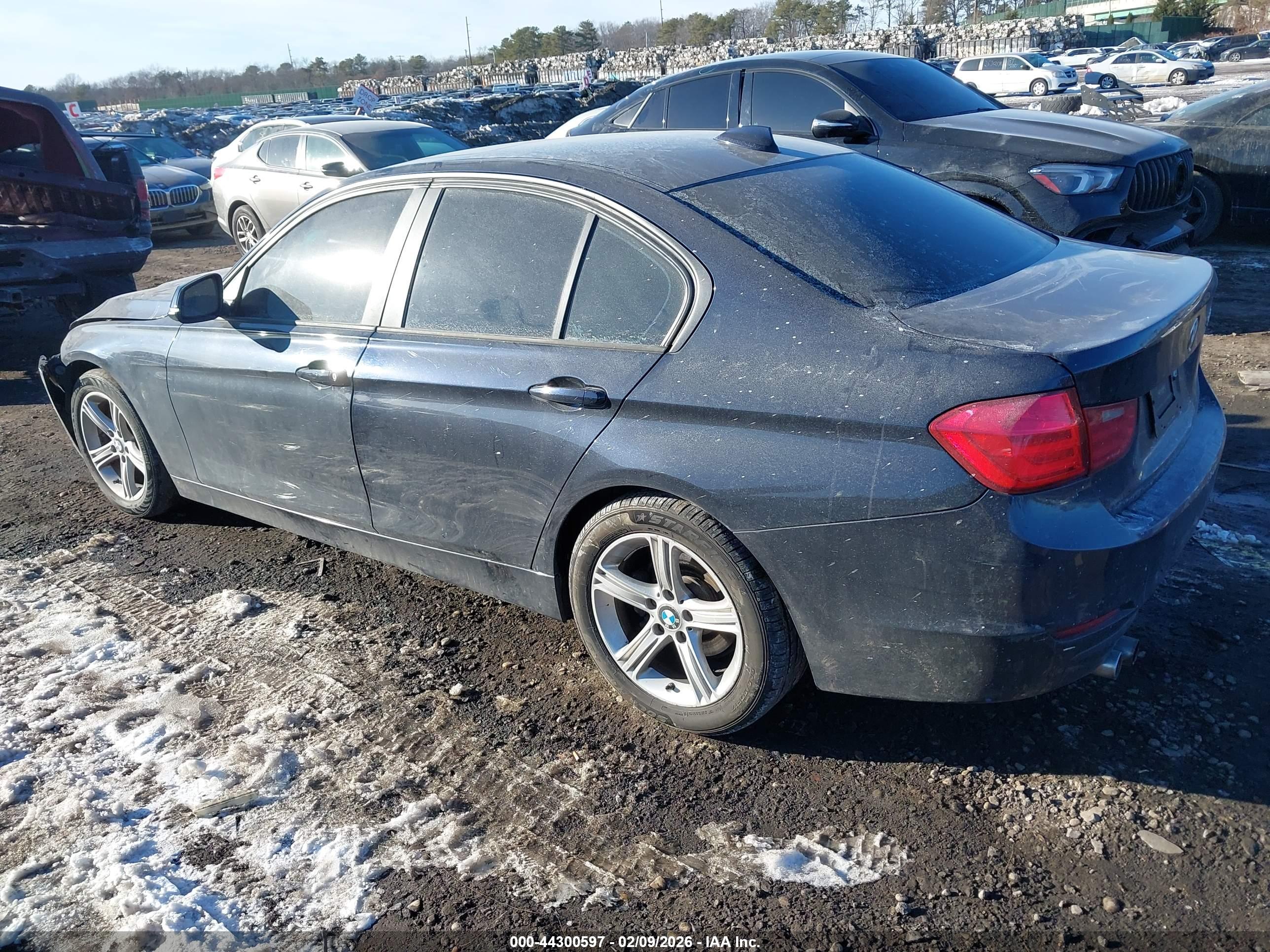 BMW 328I image 3