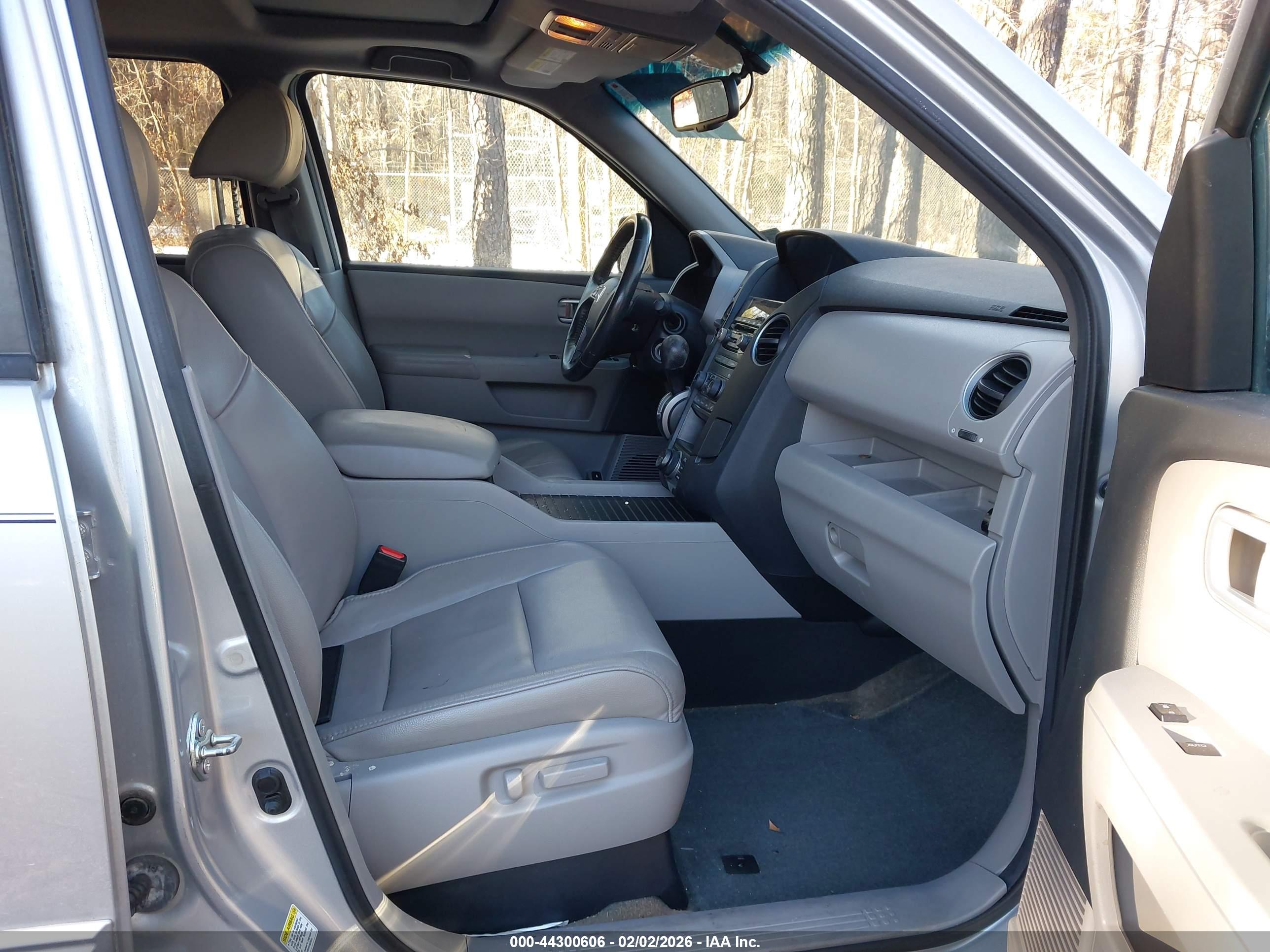 HONDA PILOT image 5