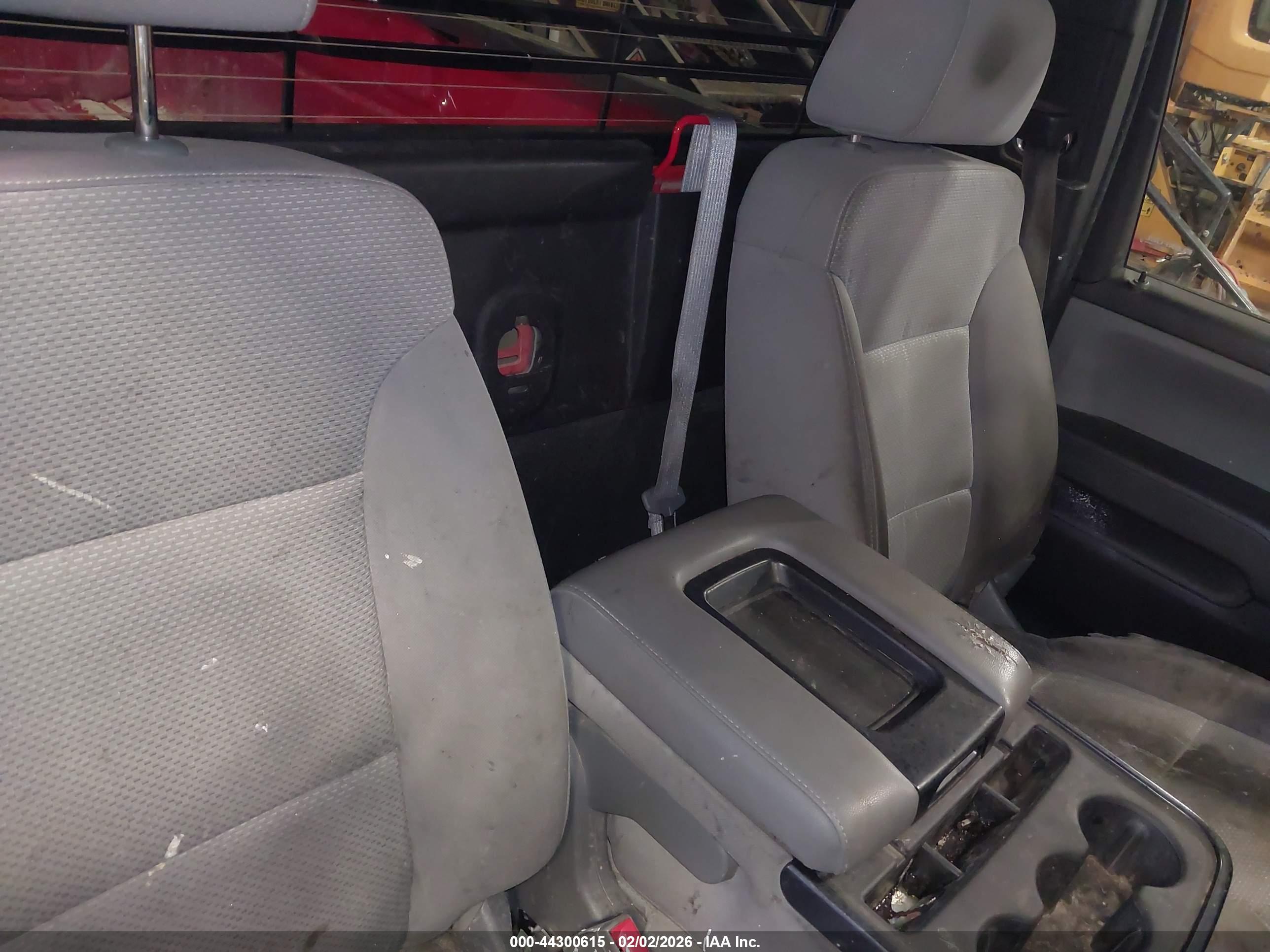 GMC SIERRA image 8