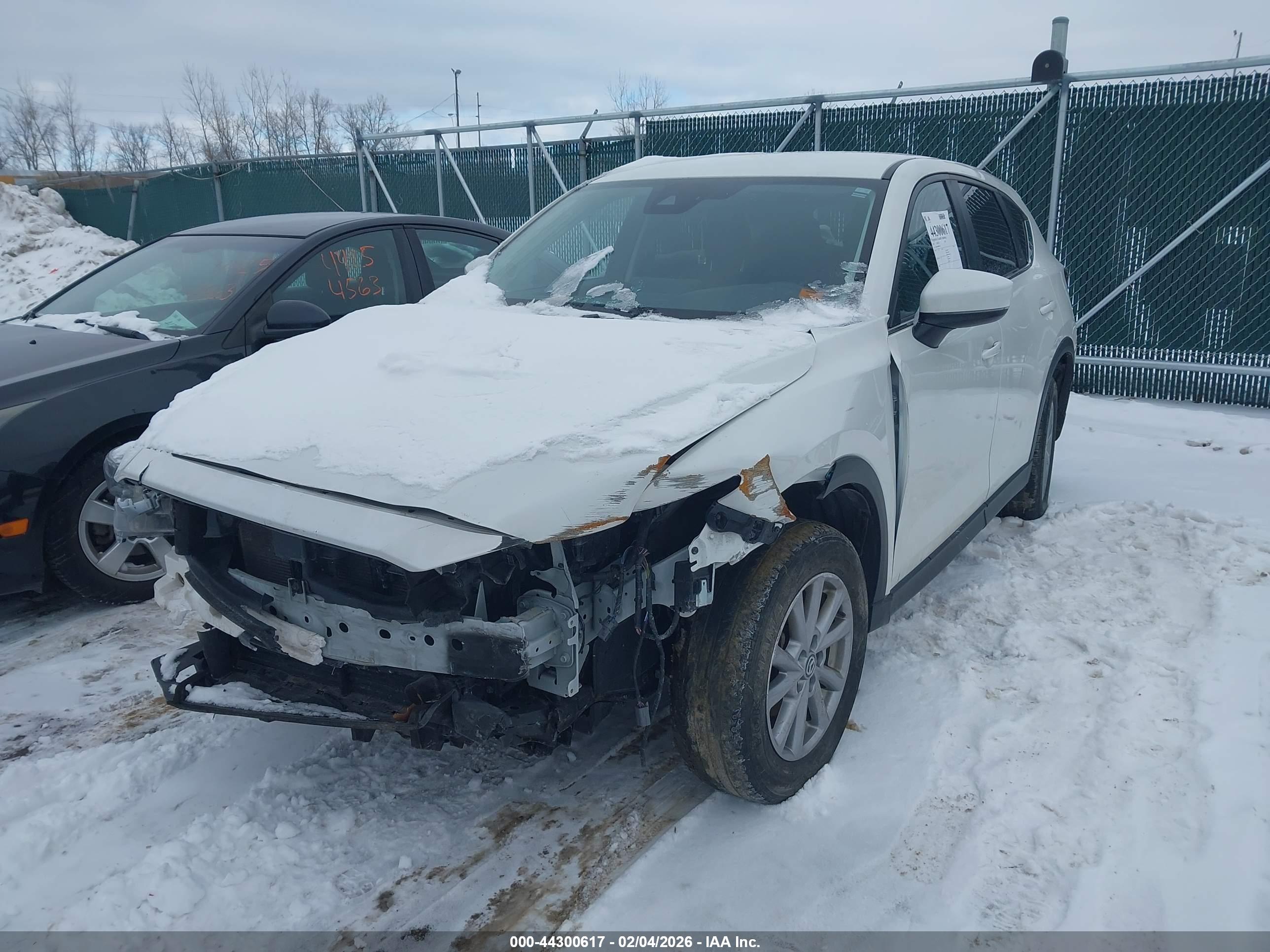 MAZDA CX-5 image 2