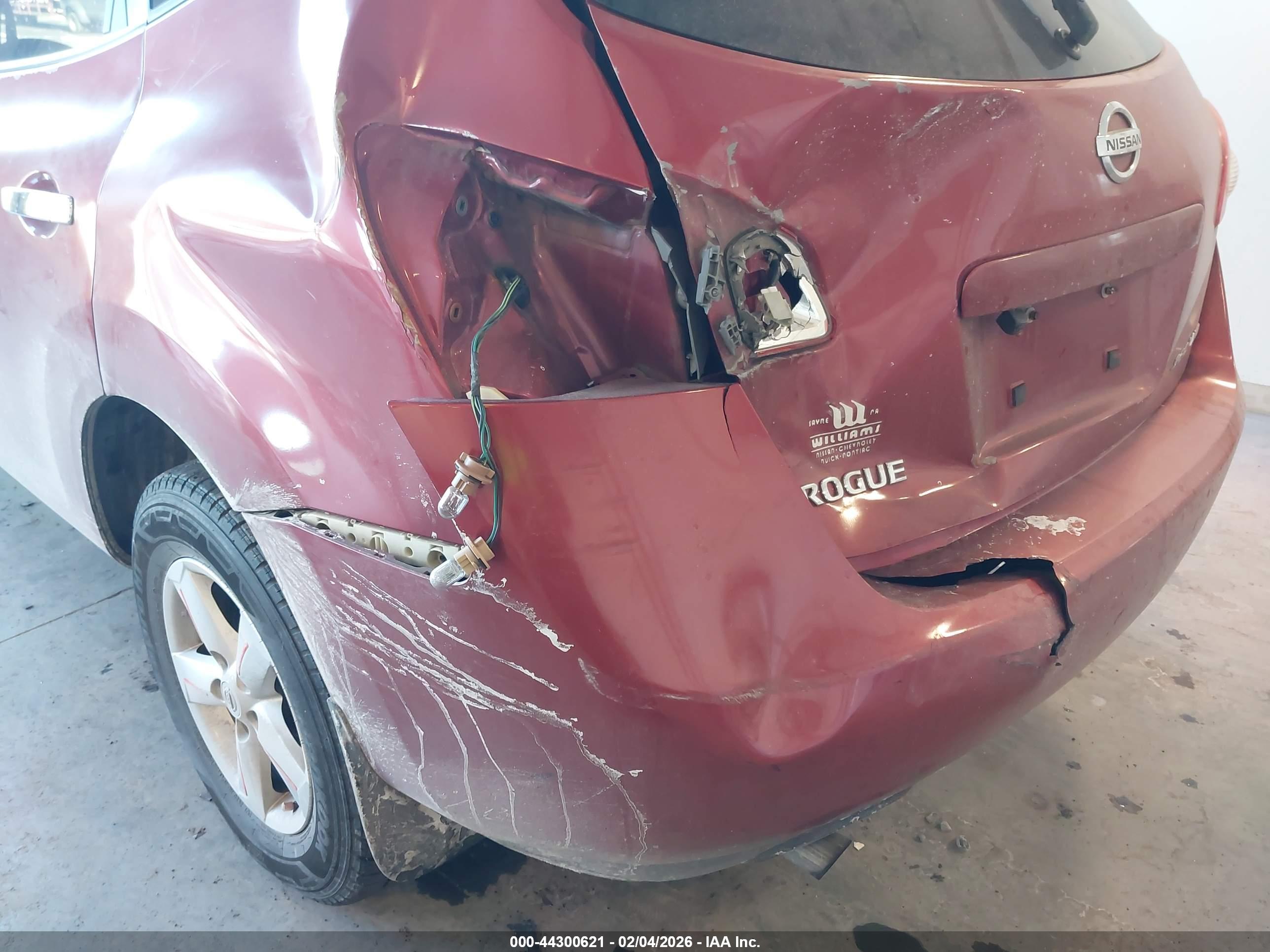 NISSAN ROGUE image 6
