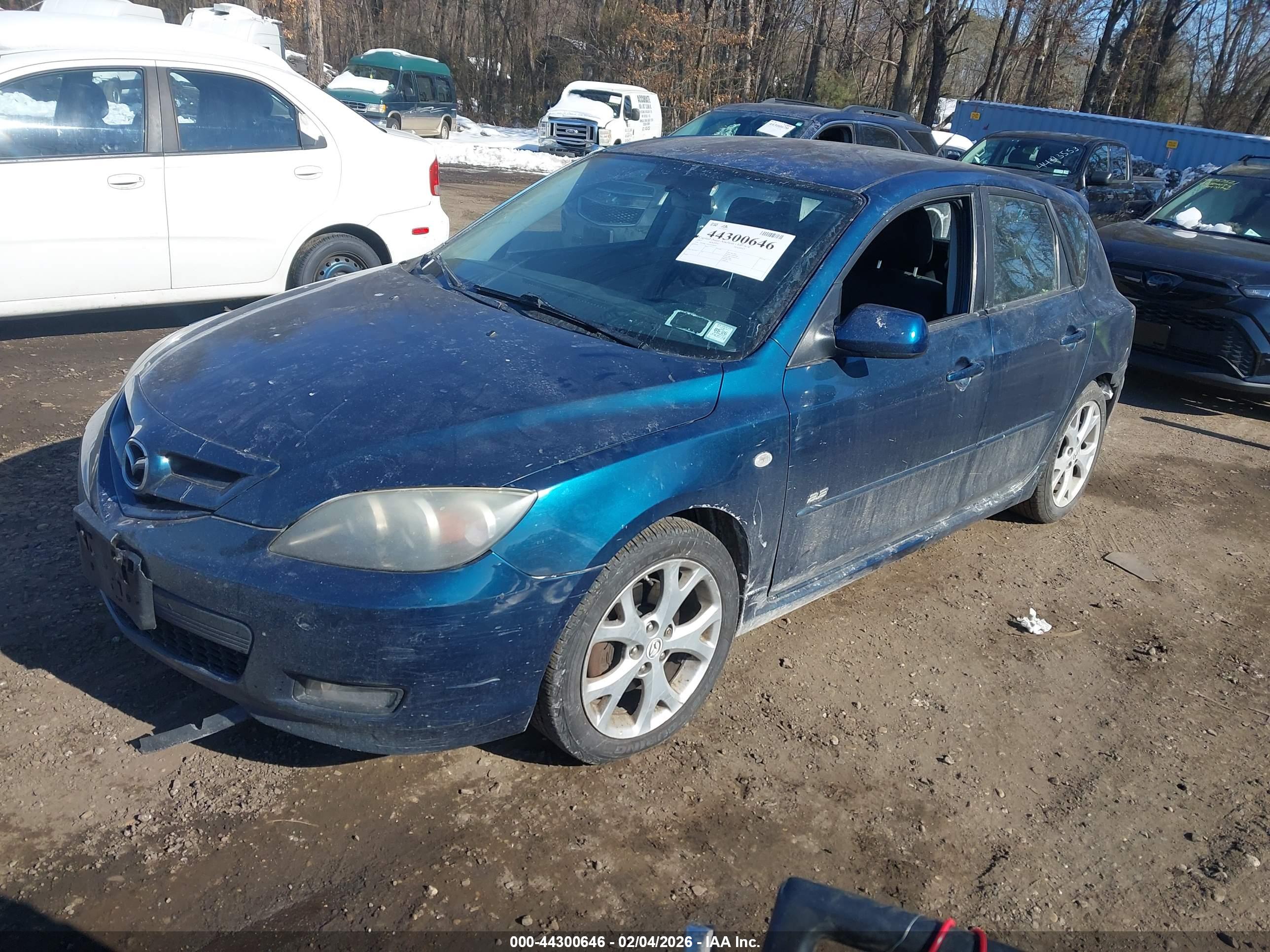 MAZDA MAZDA3 image 2