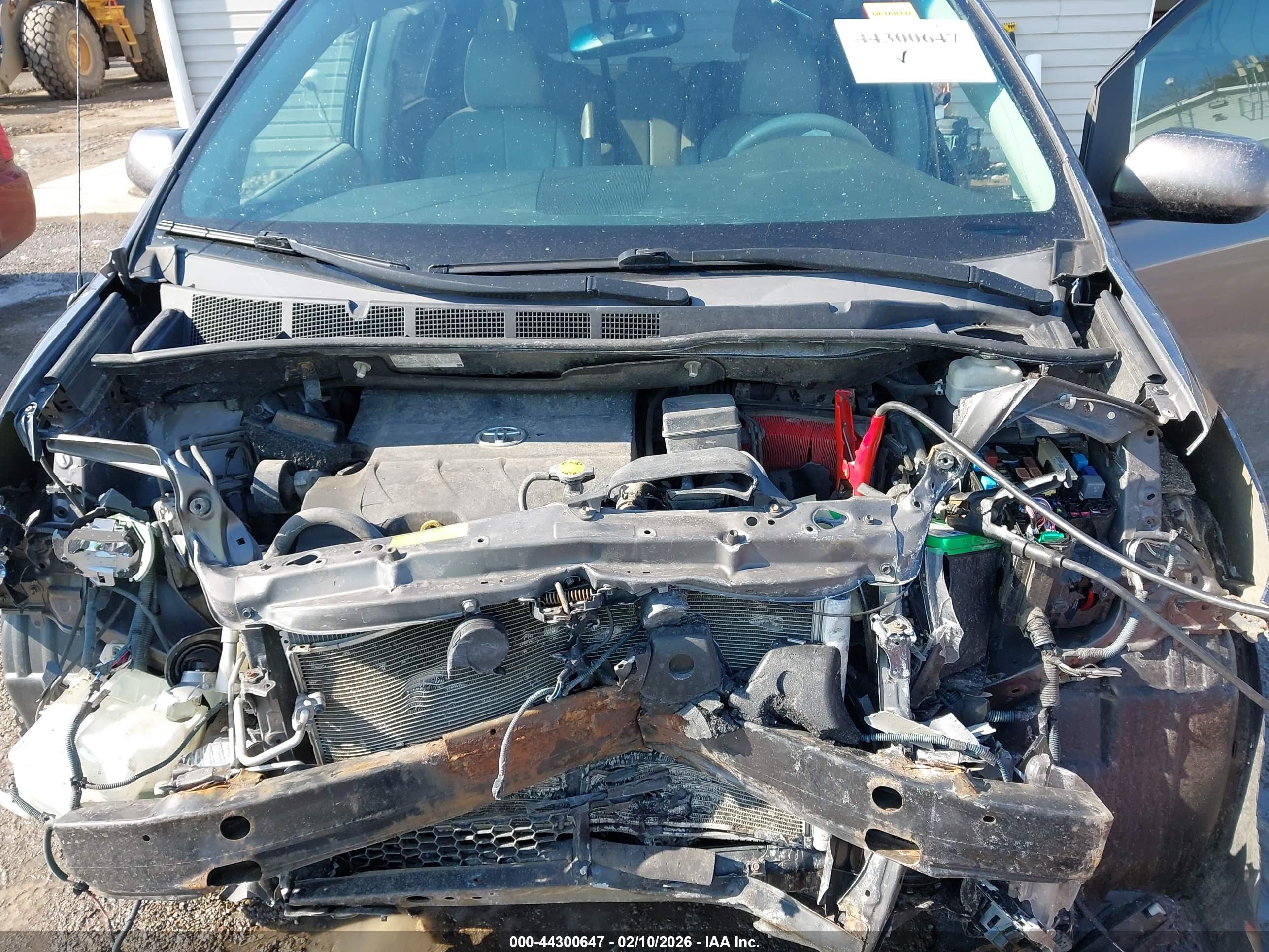 TOYOTA SIENNA image 10