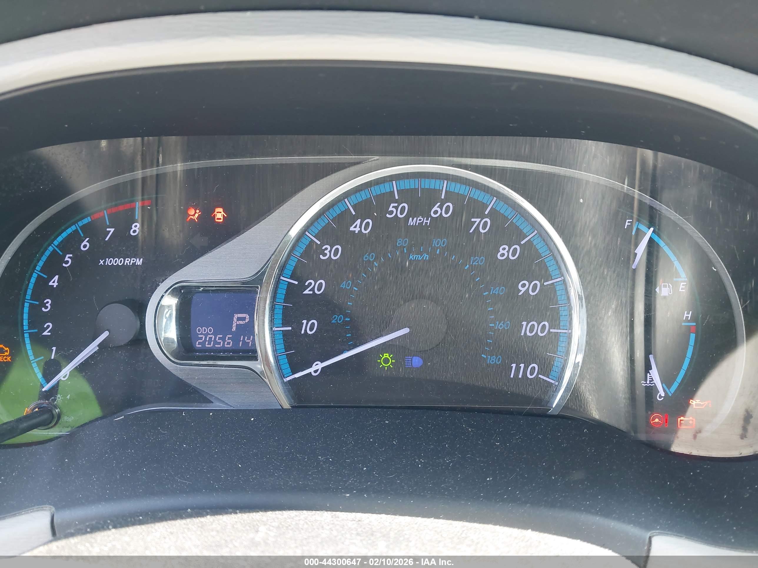 TOYOTA SIENNA image 7